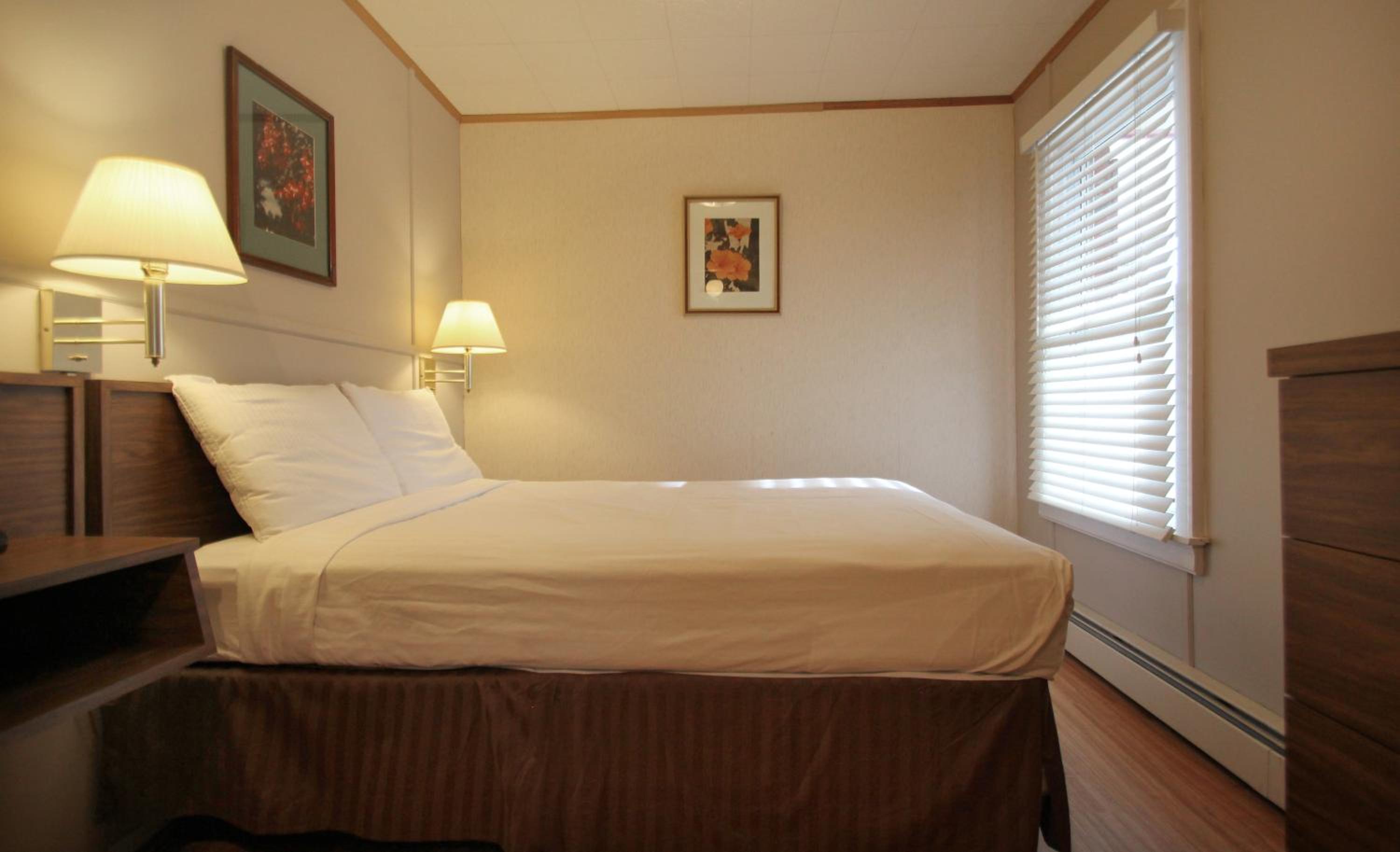 Two Bedroom with Kitchenette photo 3