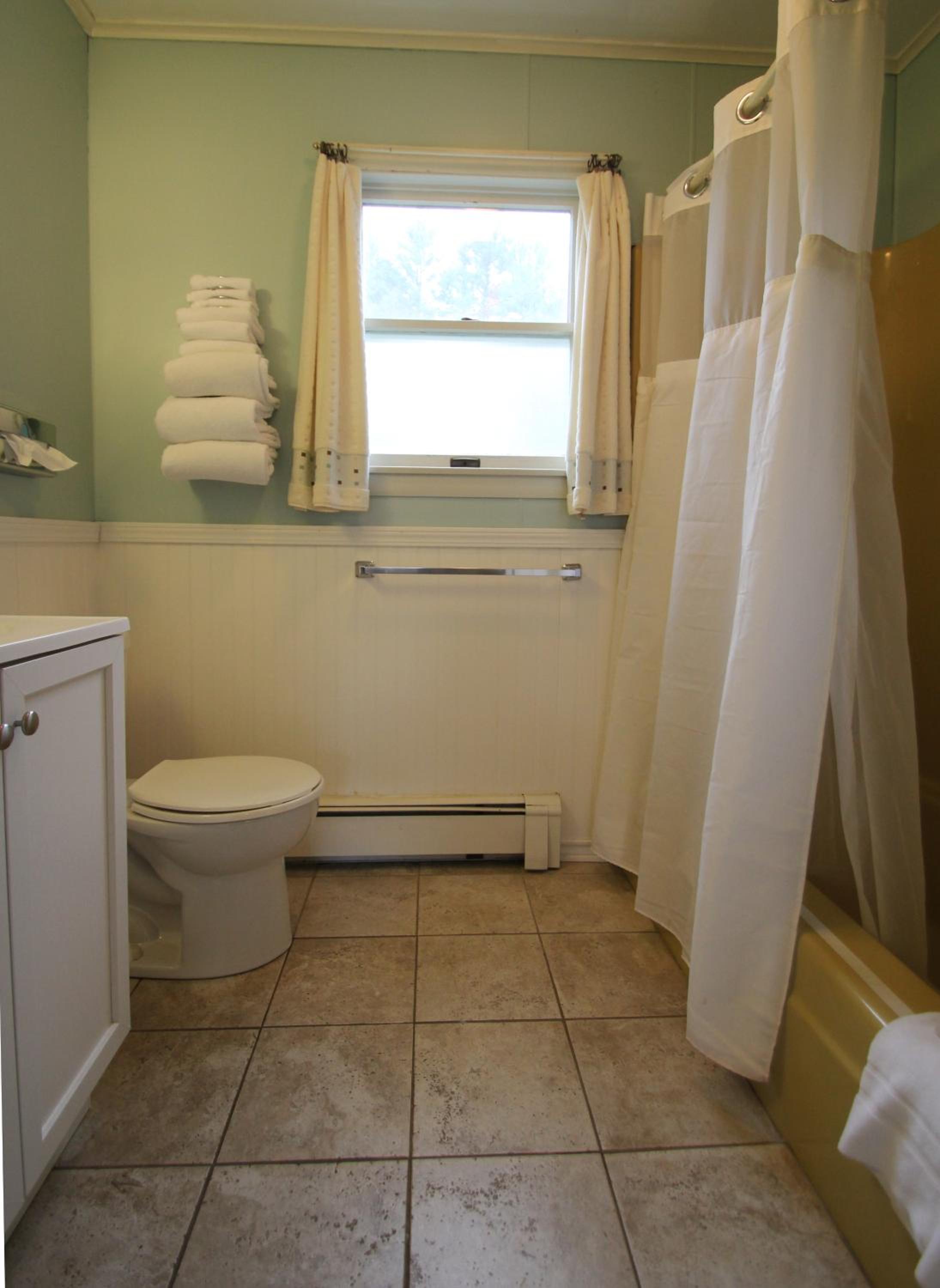 Large Queen Room photo 2