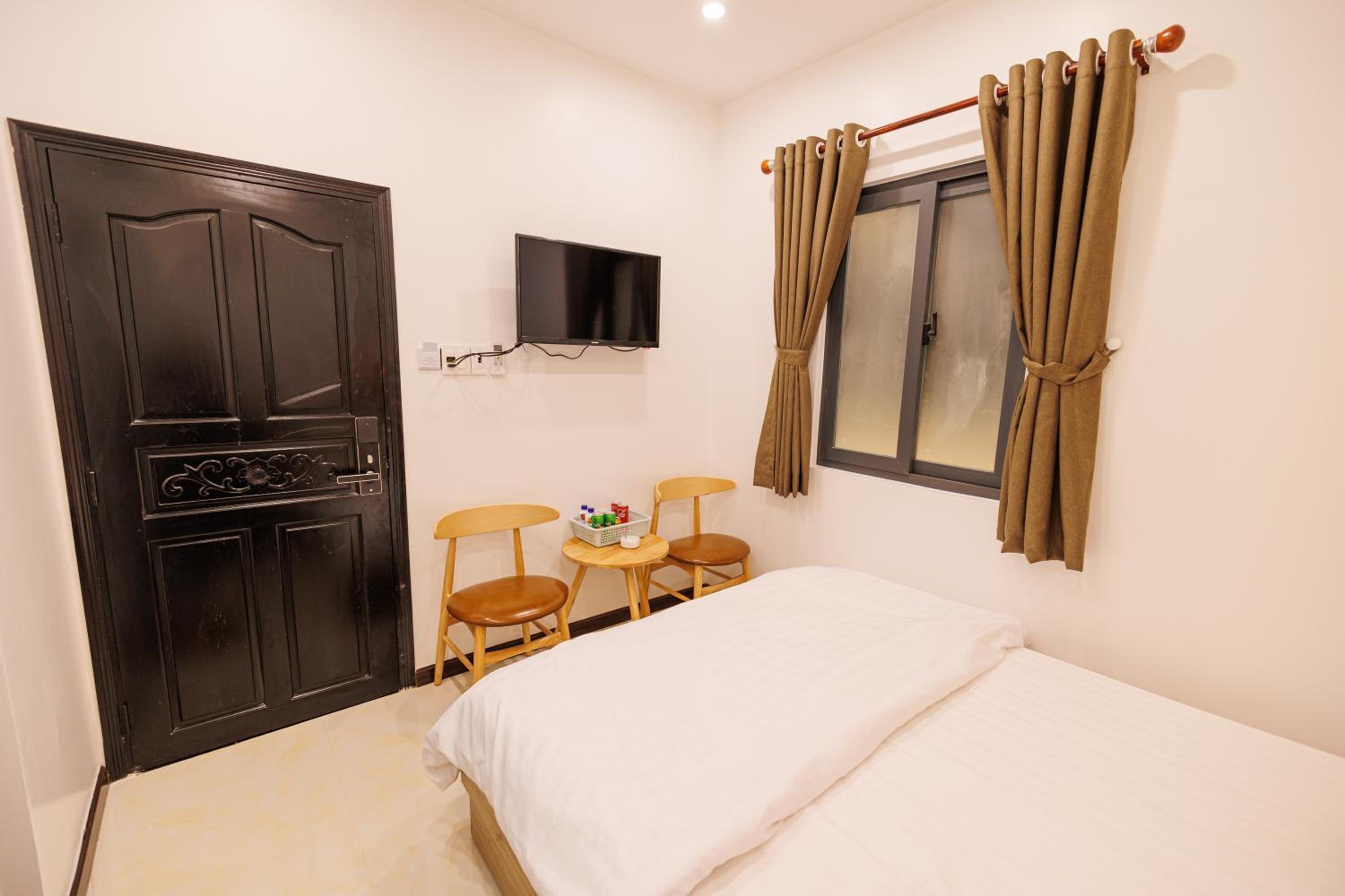 Single Room - Photo 1