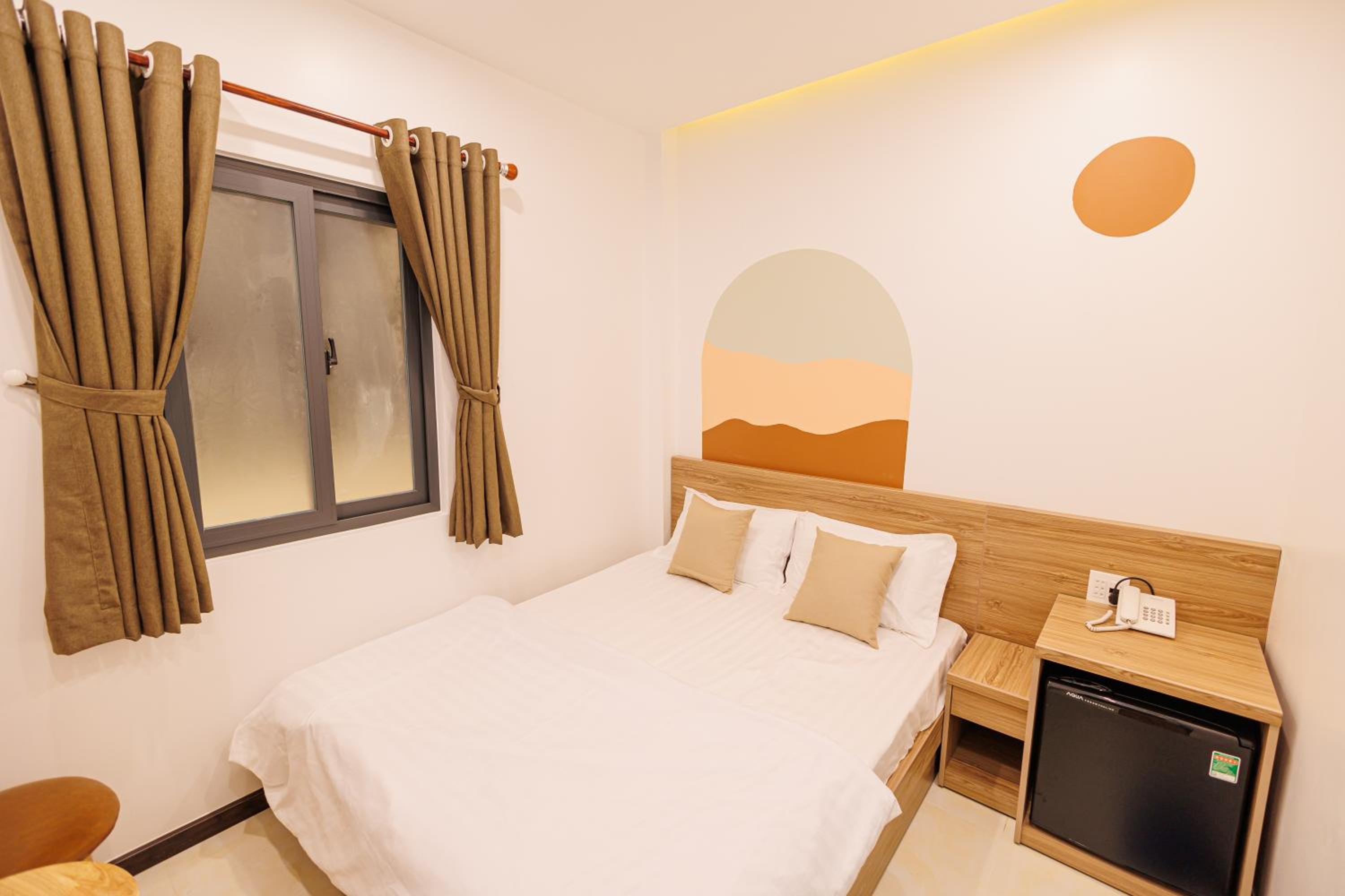 Single Room - Photo 2