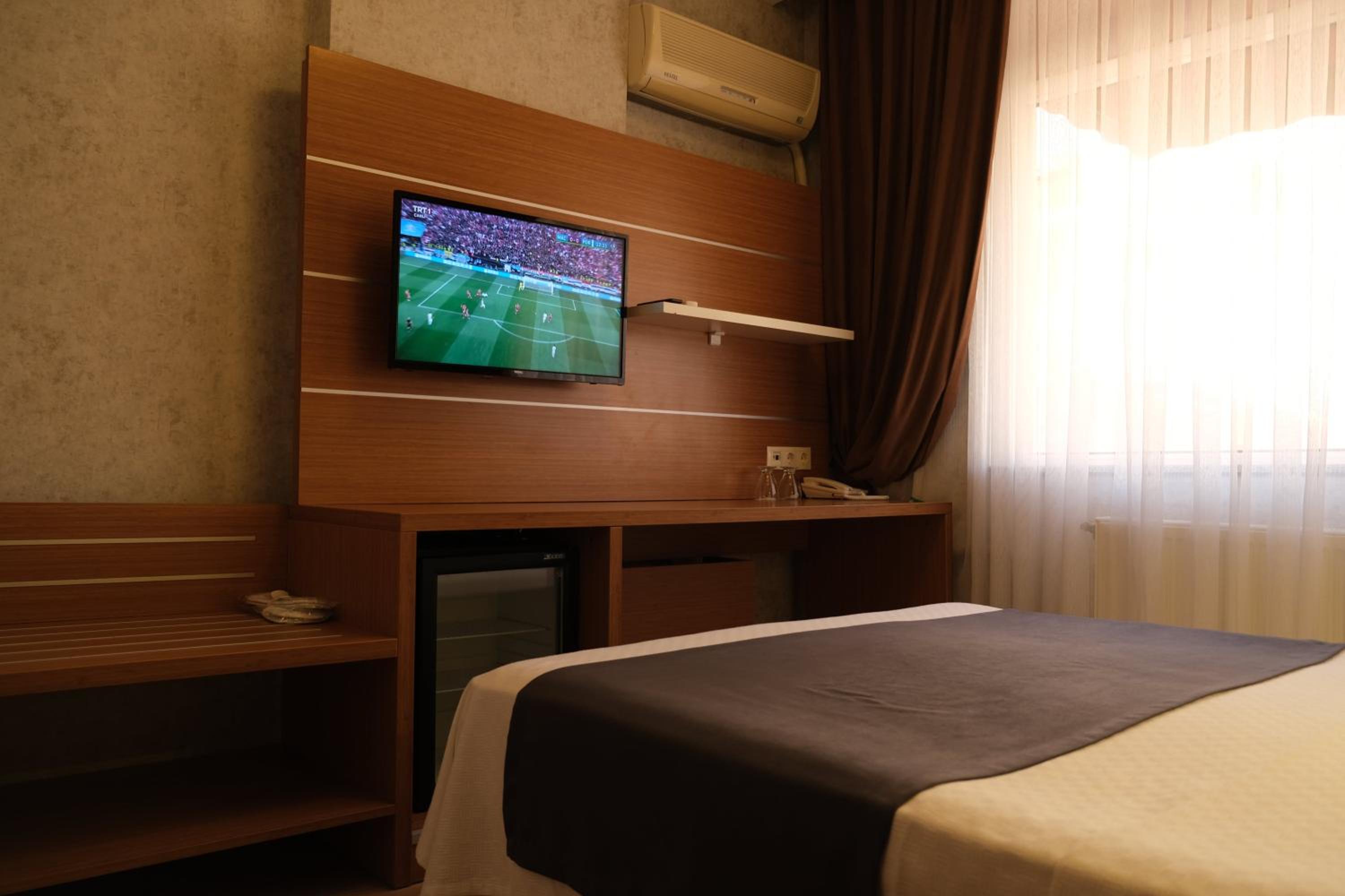 Double Room - Photo 5