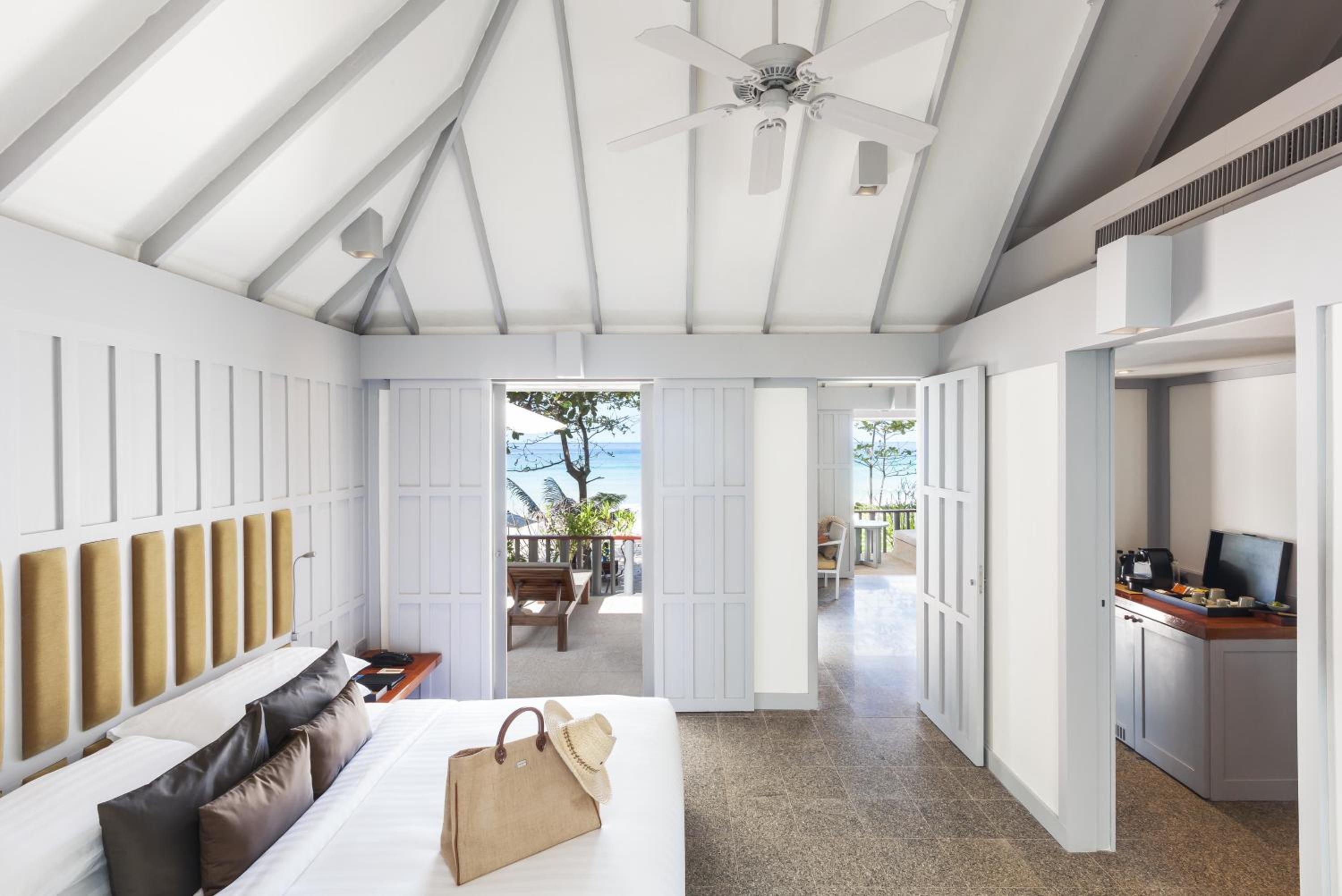 Beach Deluxe Suite - Photo 1