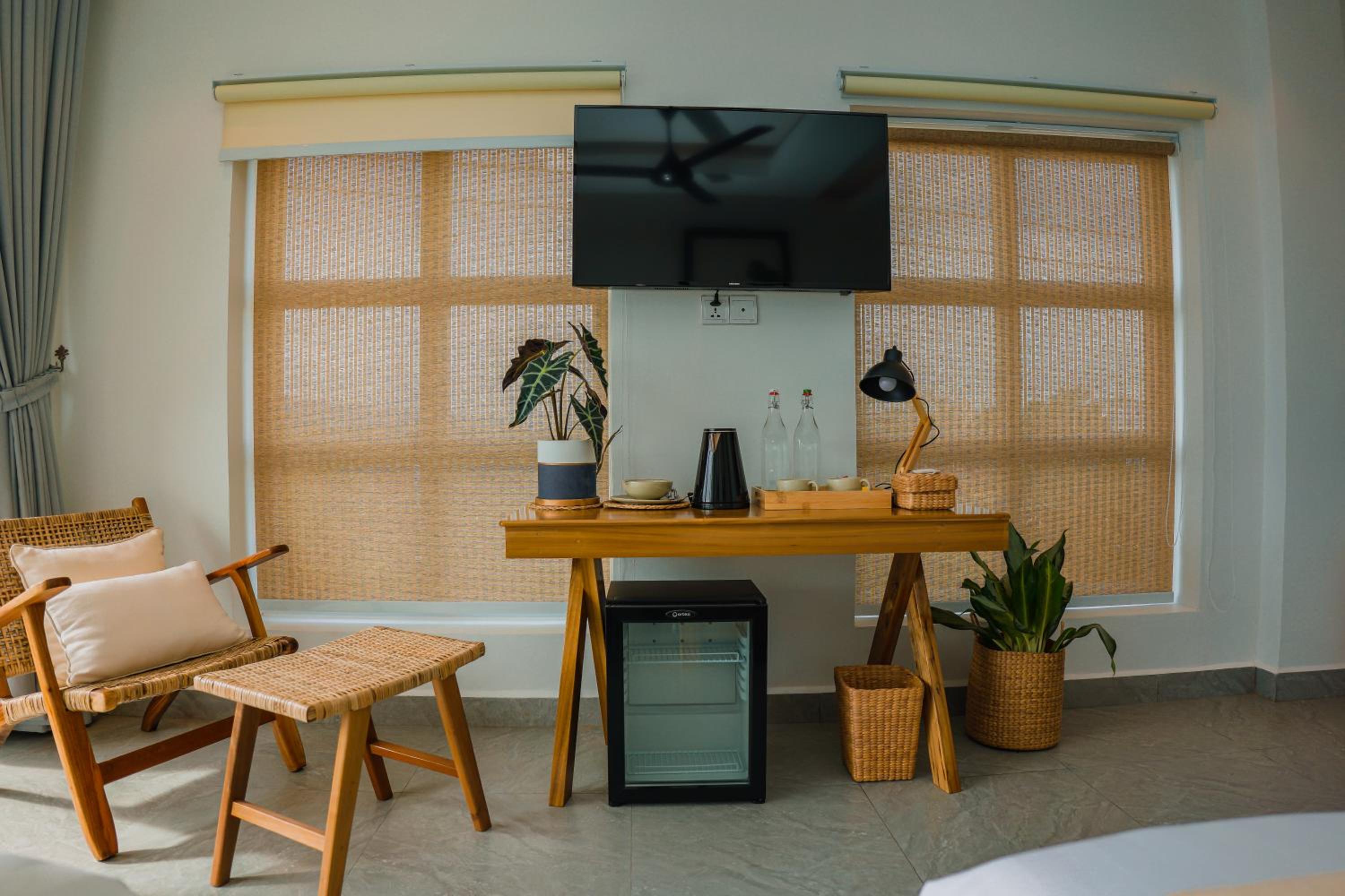 Deluxe Double Room with Mountain View - Photo 7