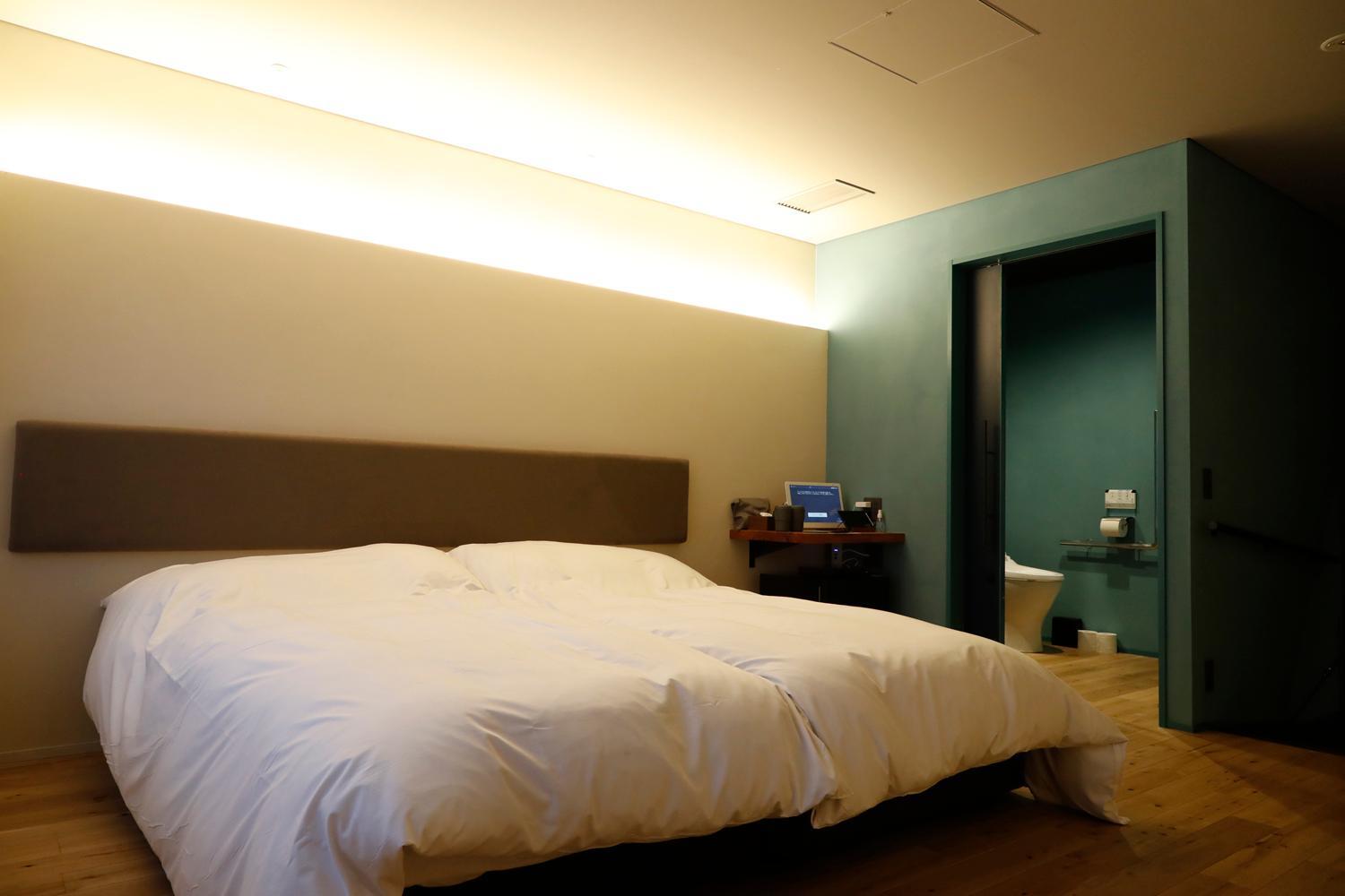 Universal Small Room Annex