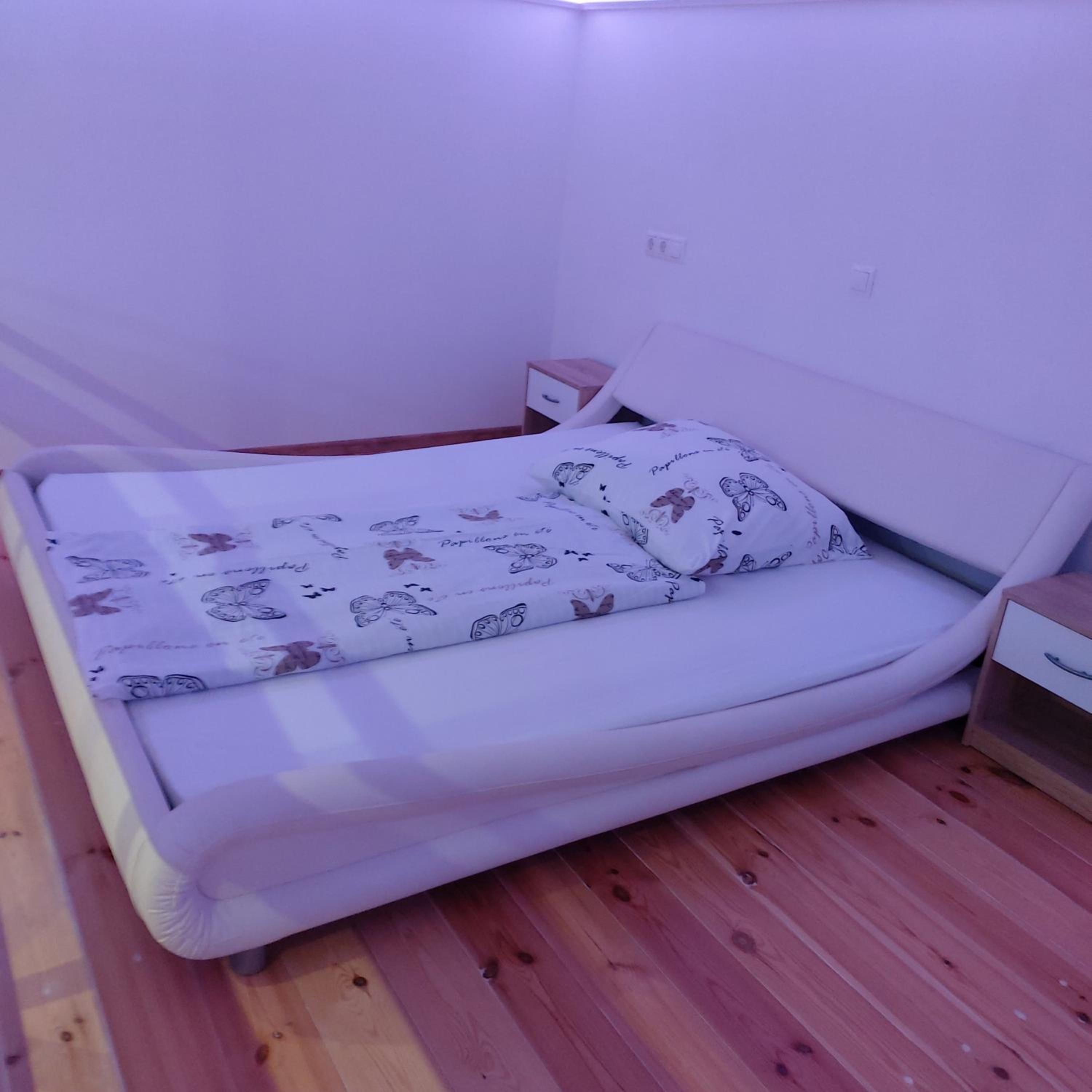 Two-Bedroom Apartment - Photo 2