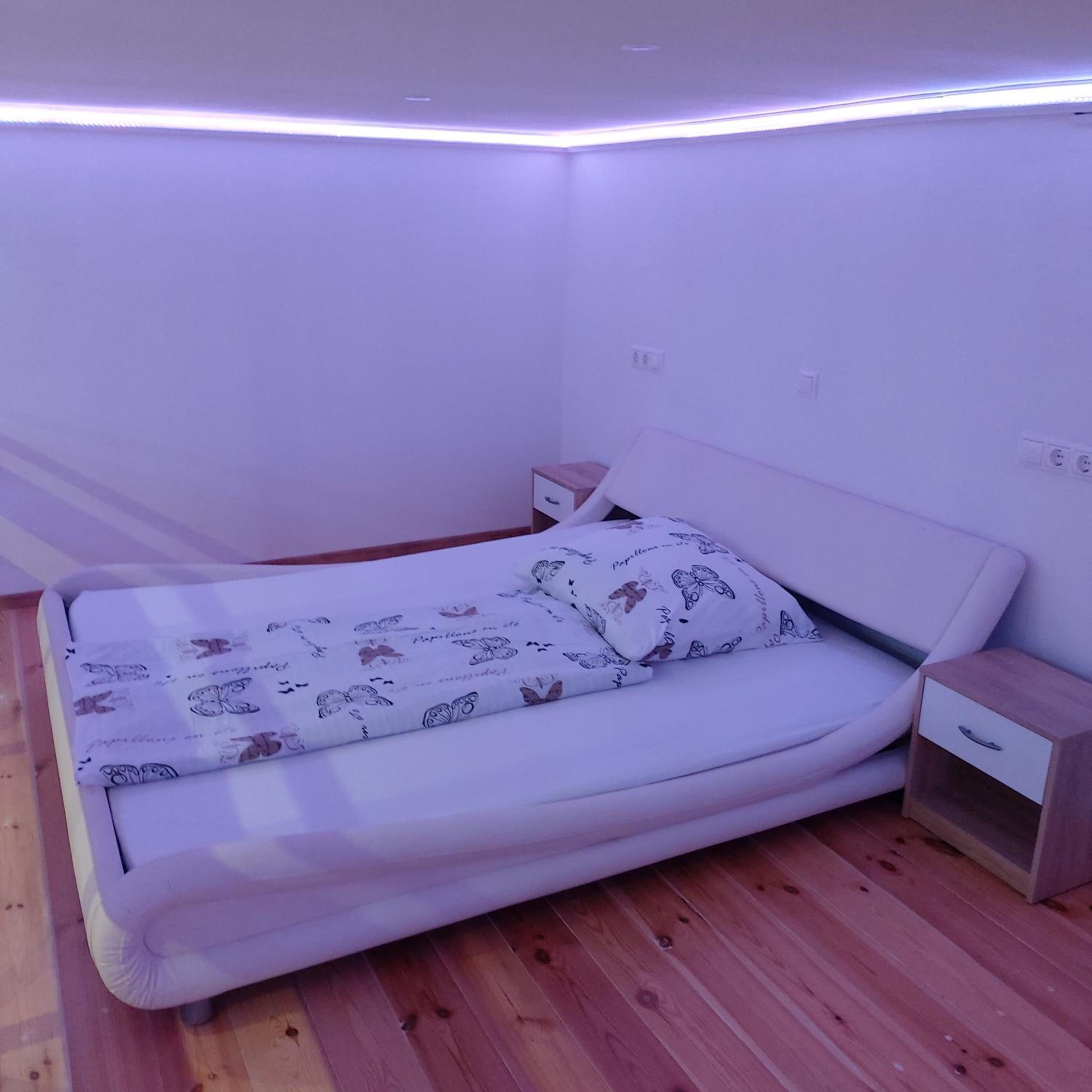 Two-Bedroom Apartment - Photo 7