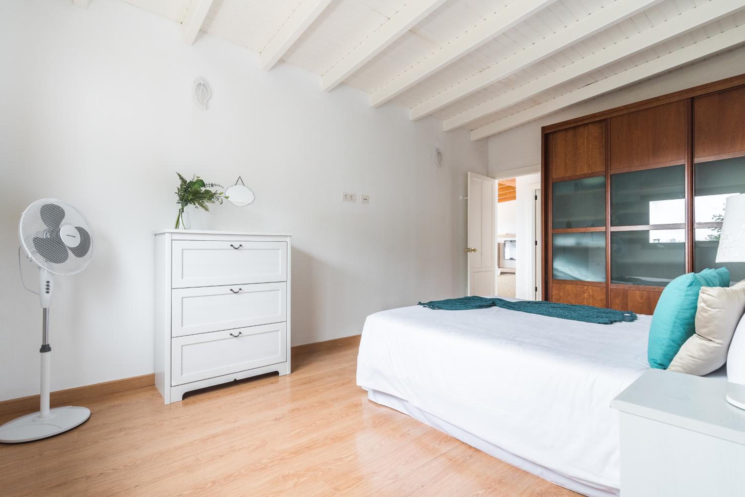 Three-Bedroom House photo 2