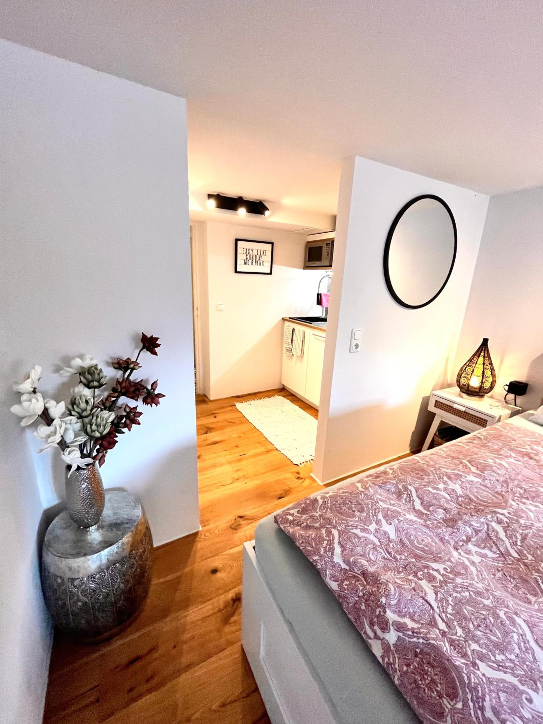 One-Bedroom Apartment photo 1