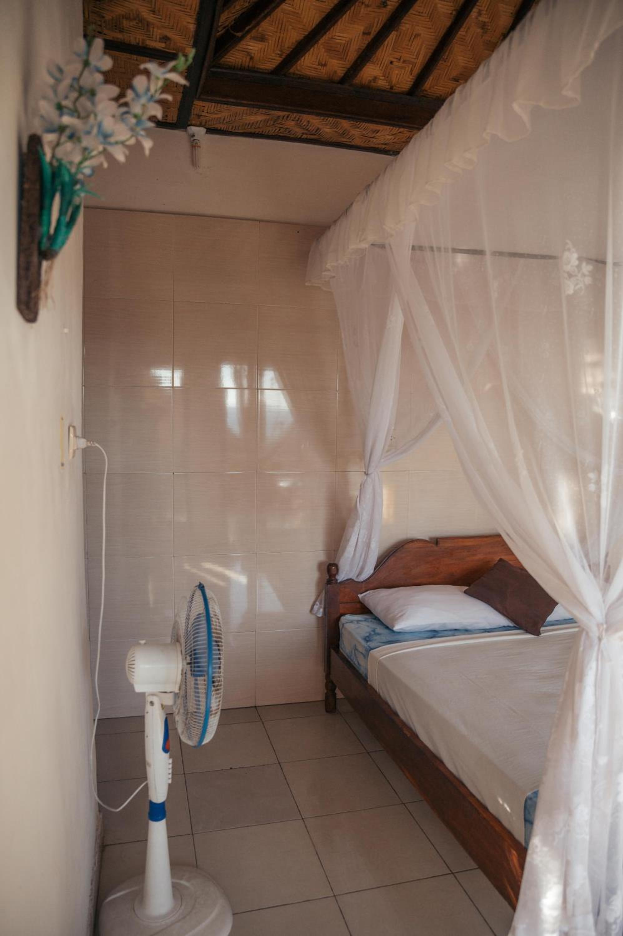 Standard Double Room with Fan photo 3
