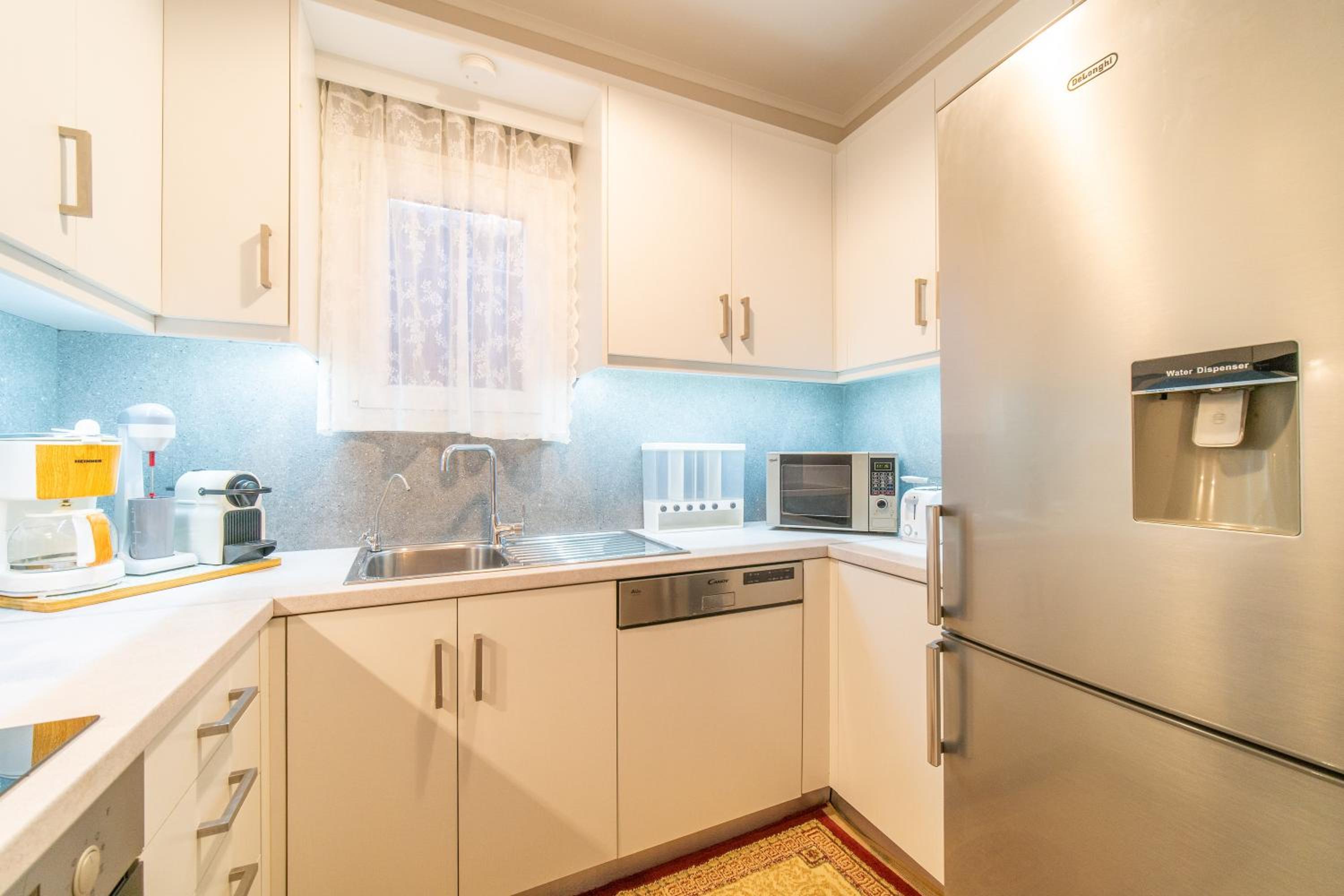 Two-Bedroom Deluxe Apartment with Garden View photo 3