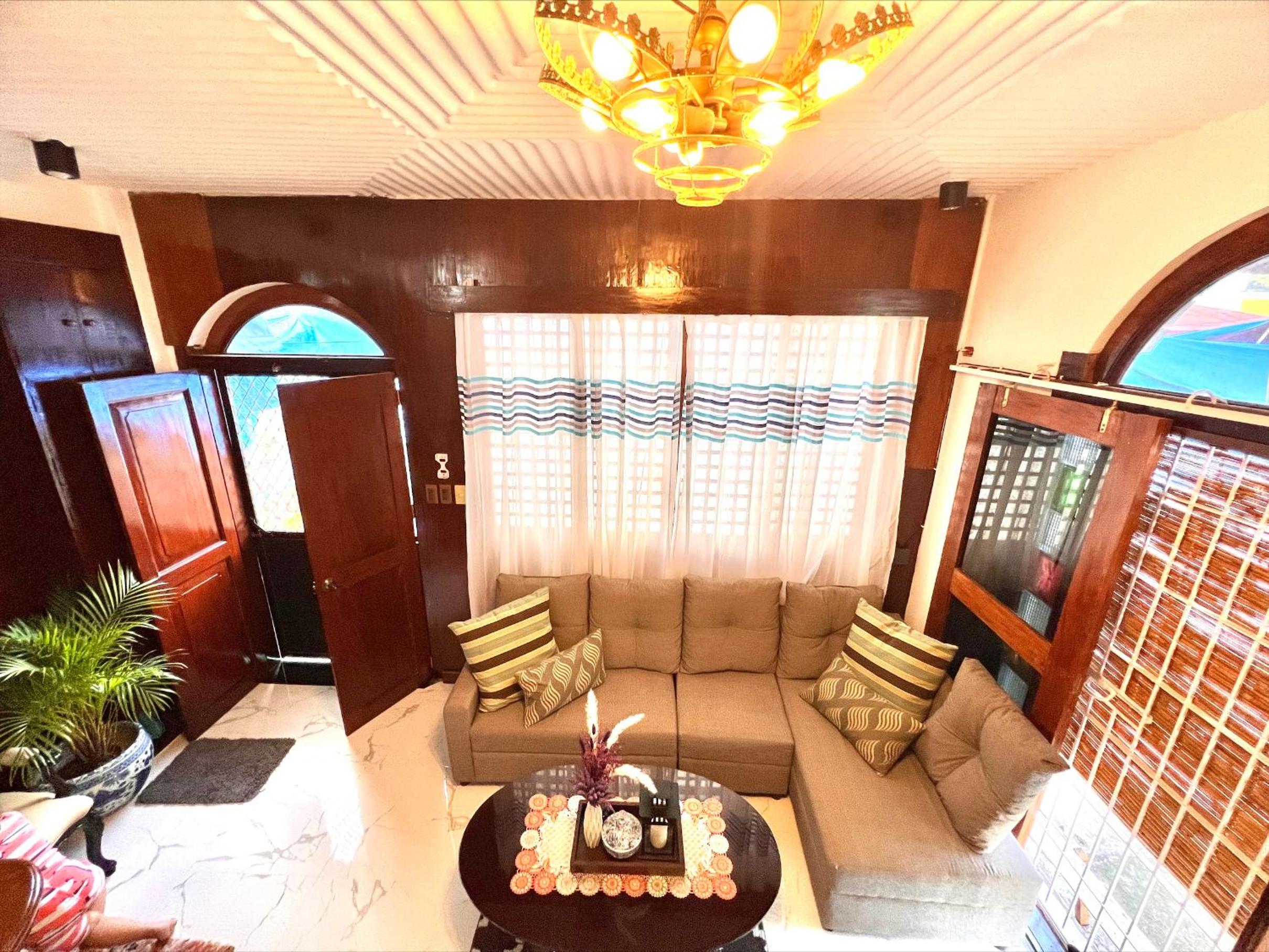 One-Bedroom House photo 1