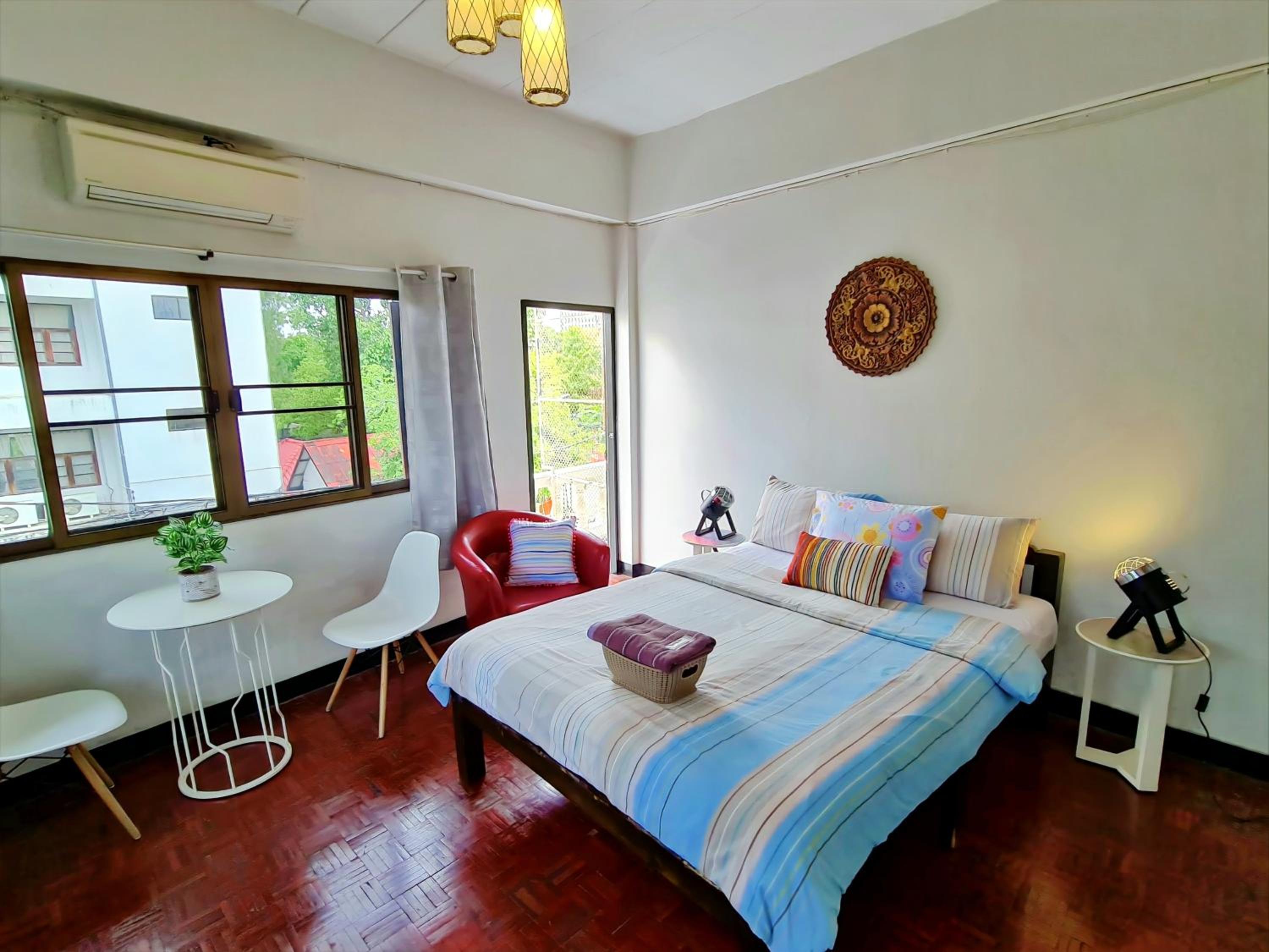 Queen Room with Balcony - Photo 1
