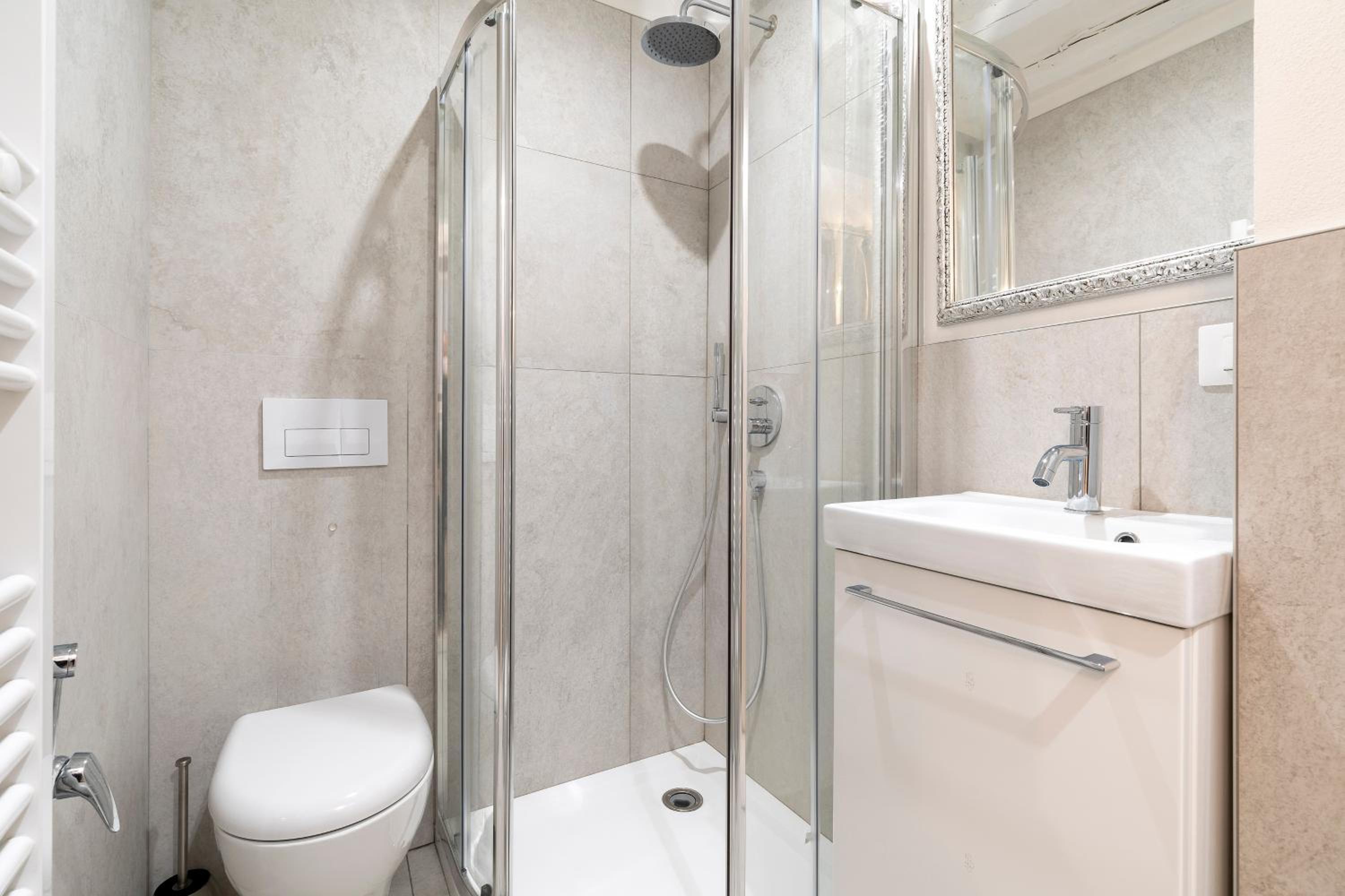 Double Room with Private Bathroom photo 2