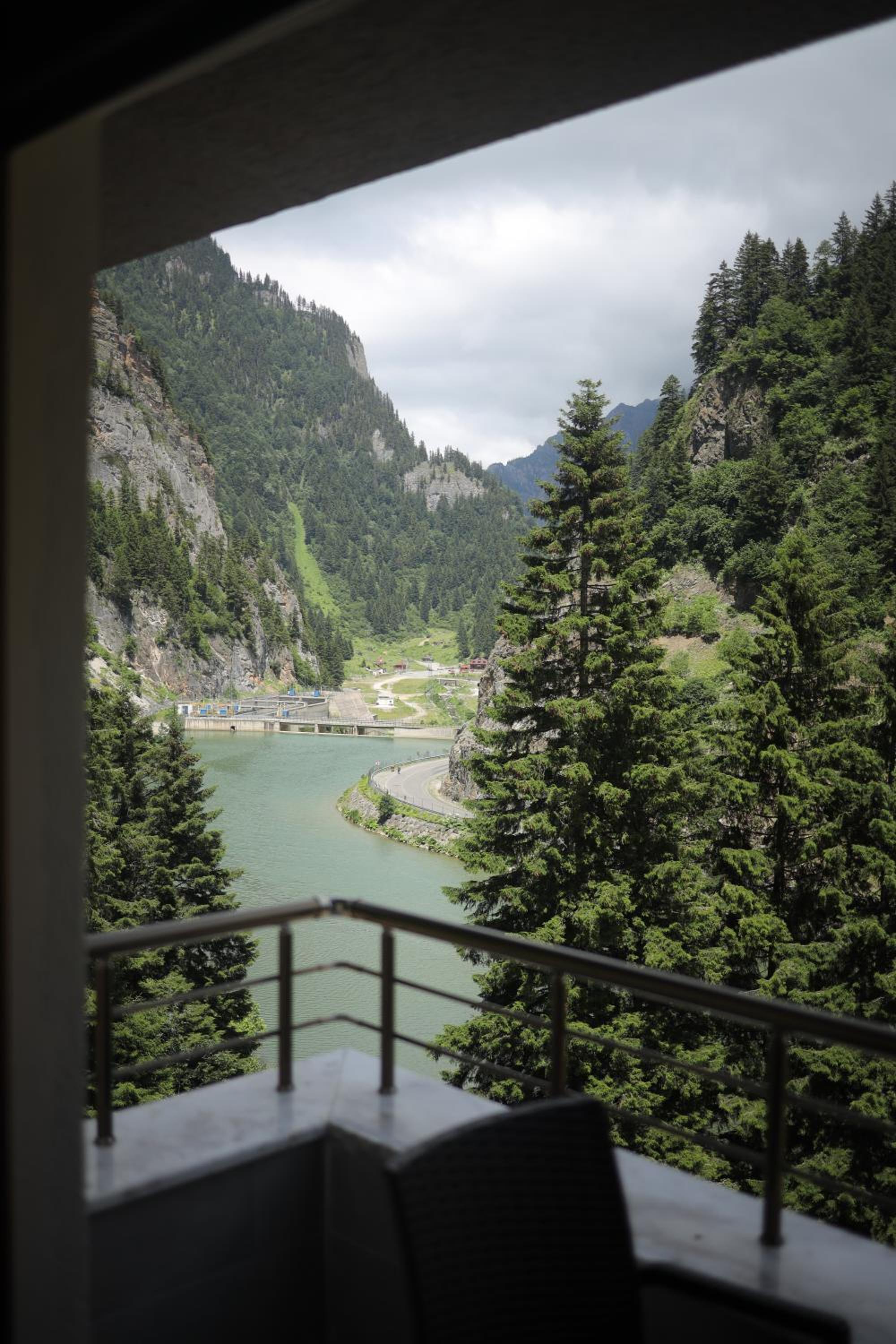 Suite with Lake View - Photo 8