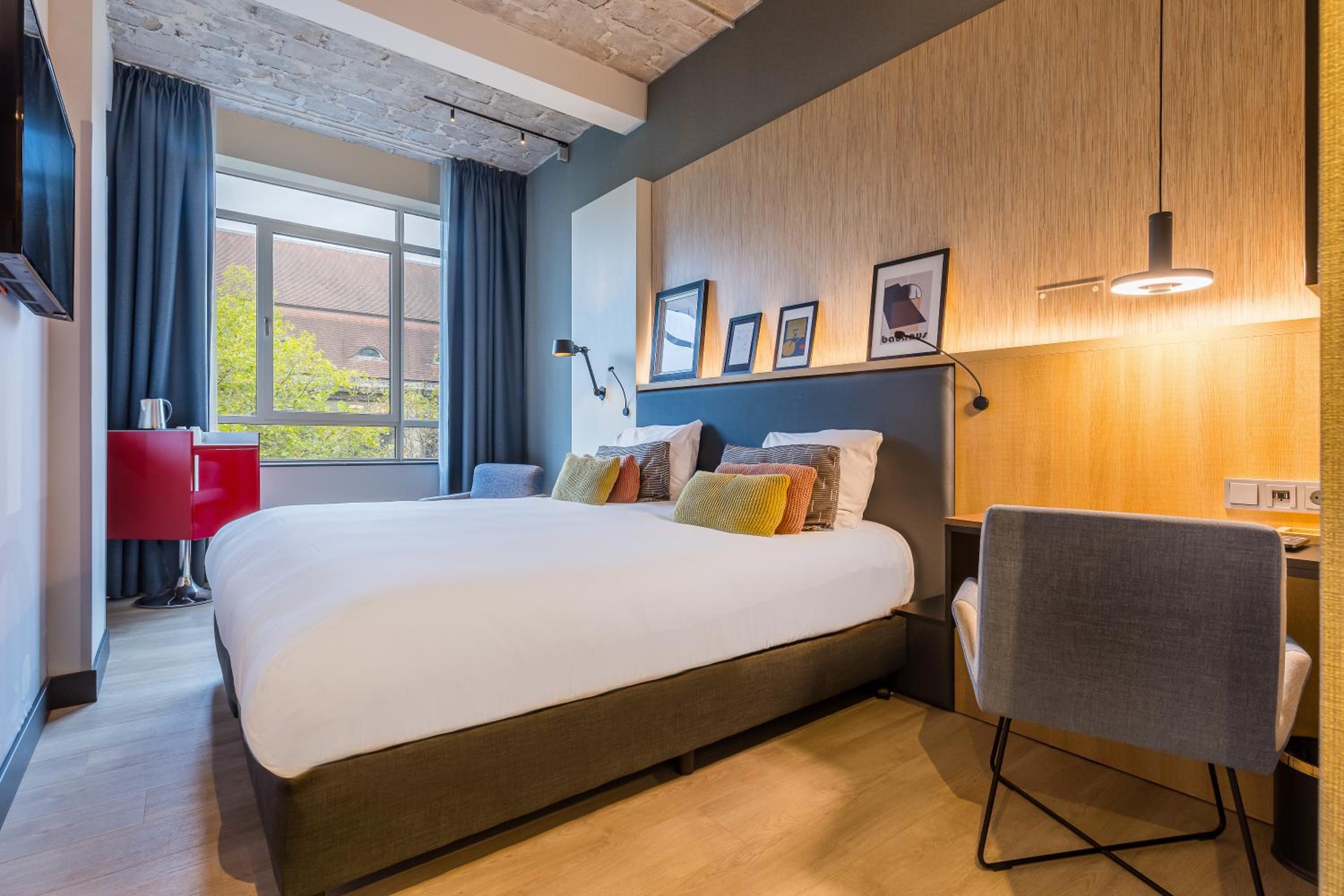 Standard King Room - Photo 1