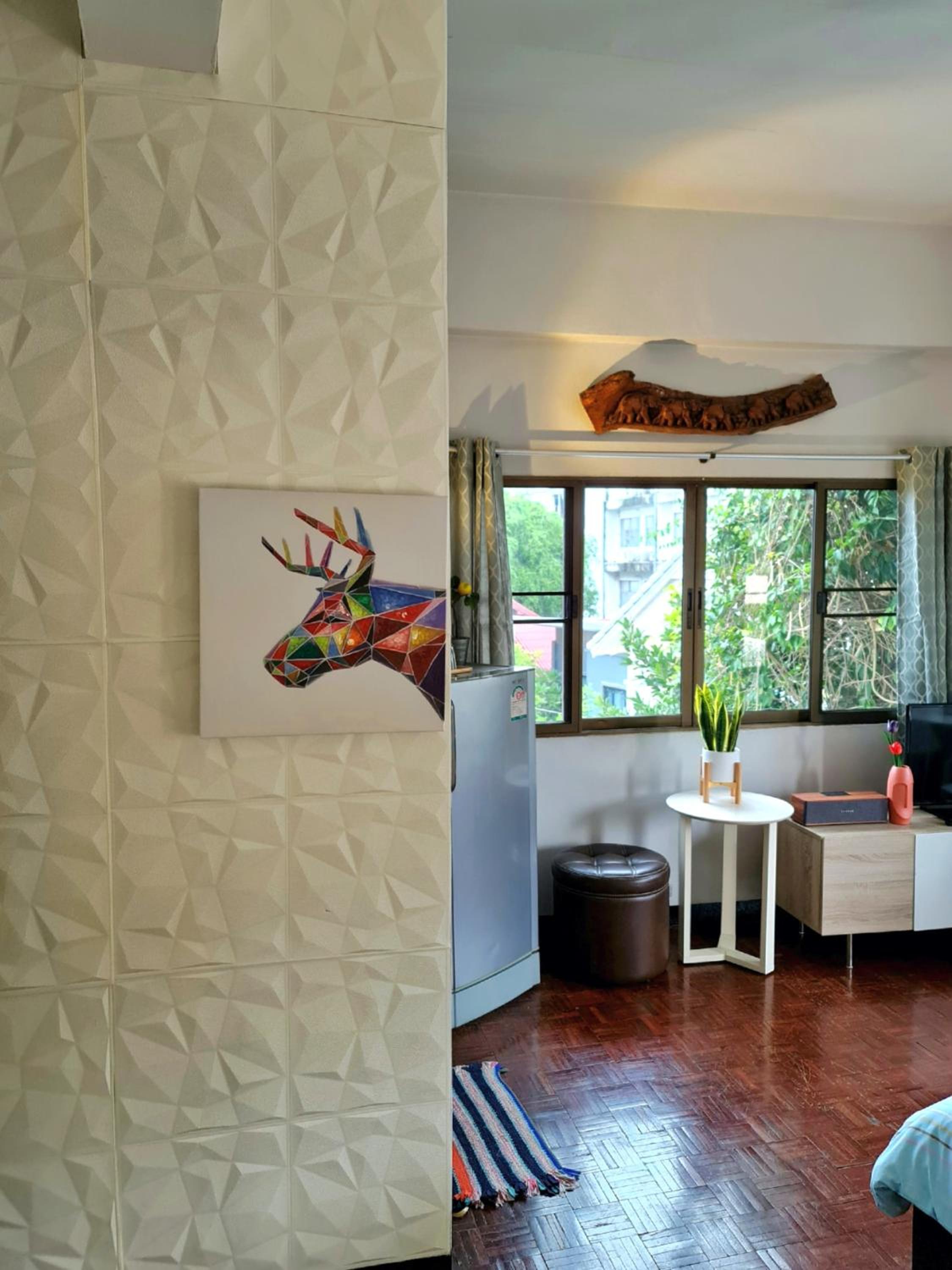 Queen Room with Balcony - Photo 8