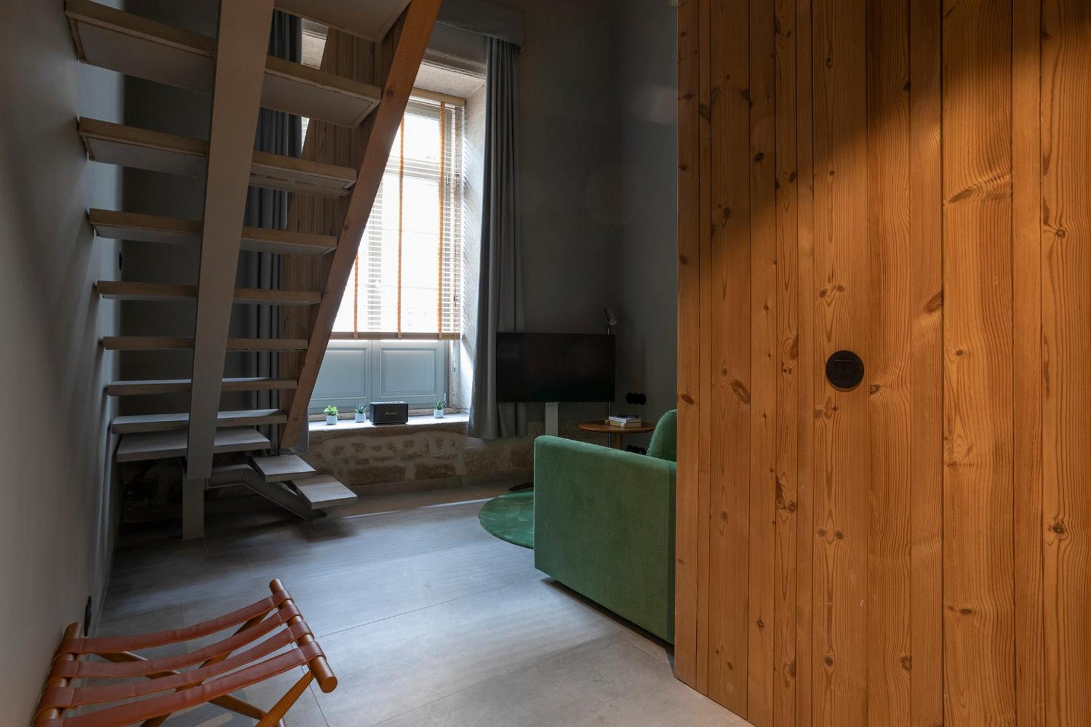 Duplex Room