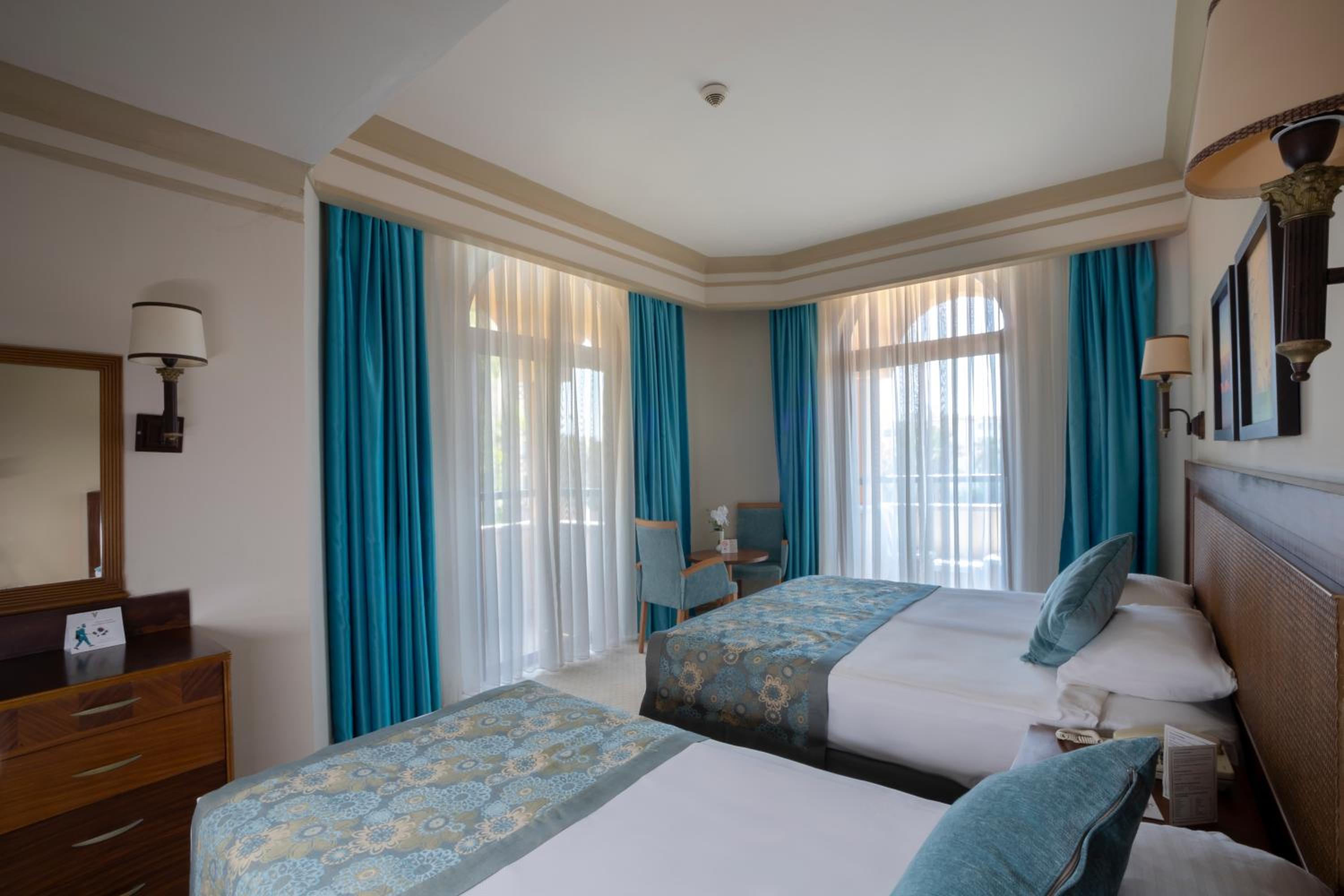 Standard Double or Twin Room photo 2