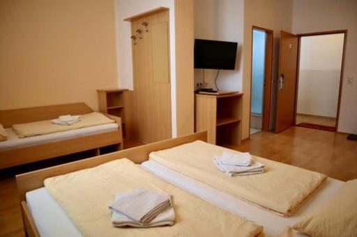 Triple Room photo 2