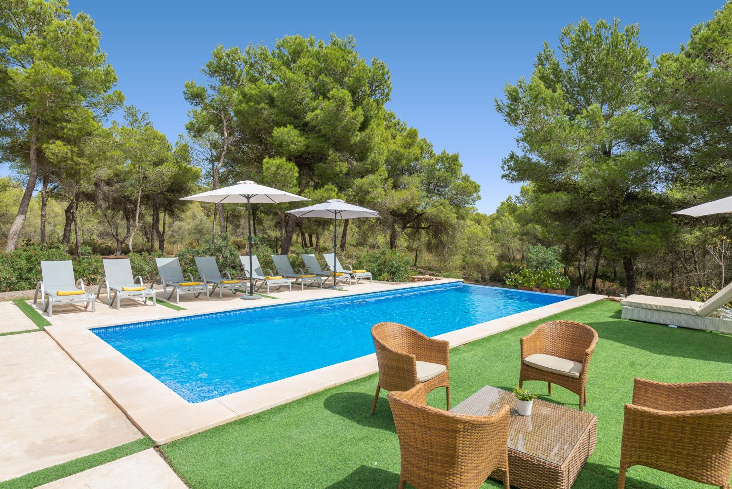 Villa photo 3
