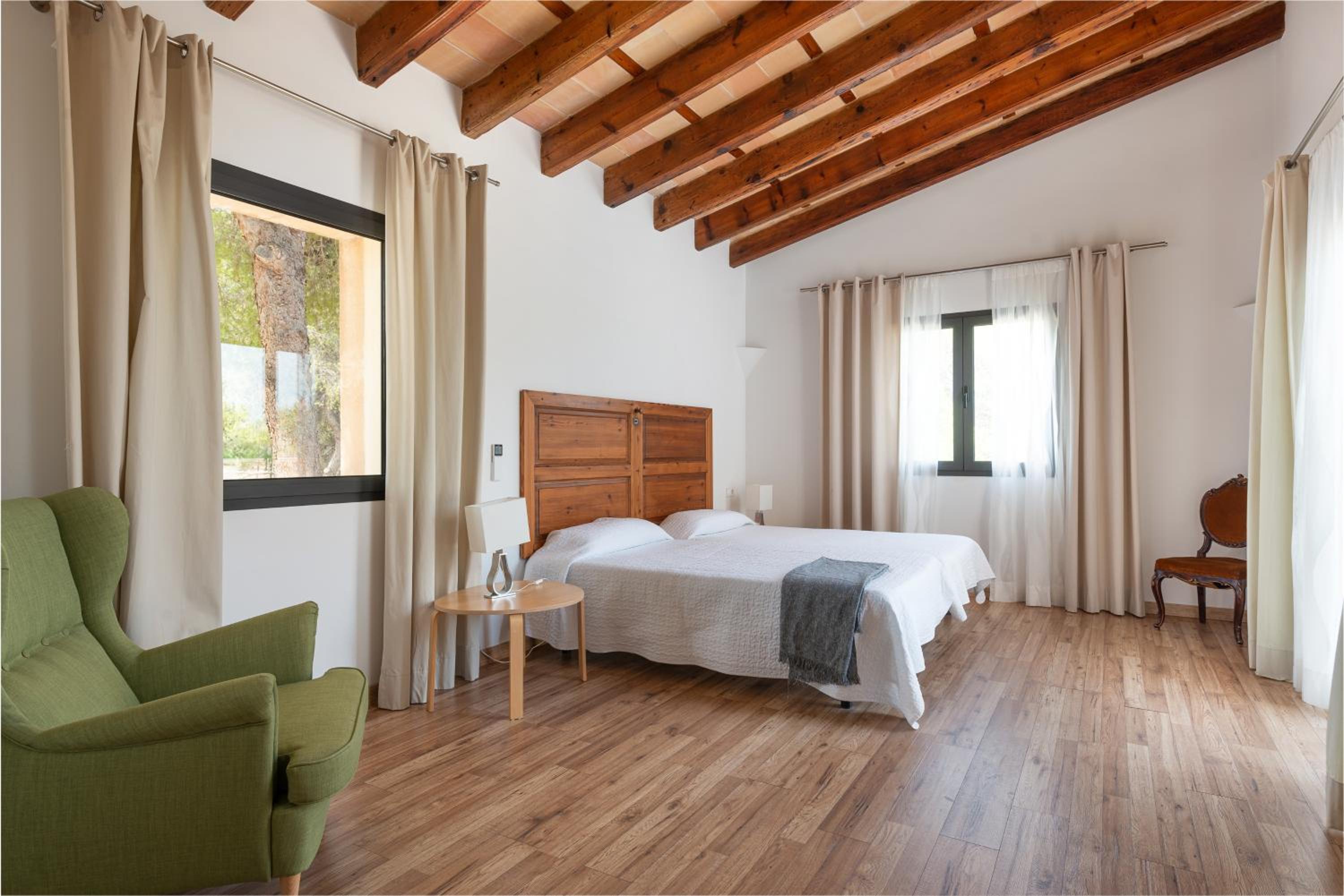 Villa photo 2