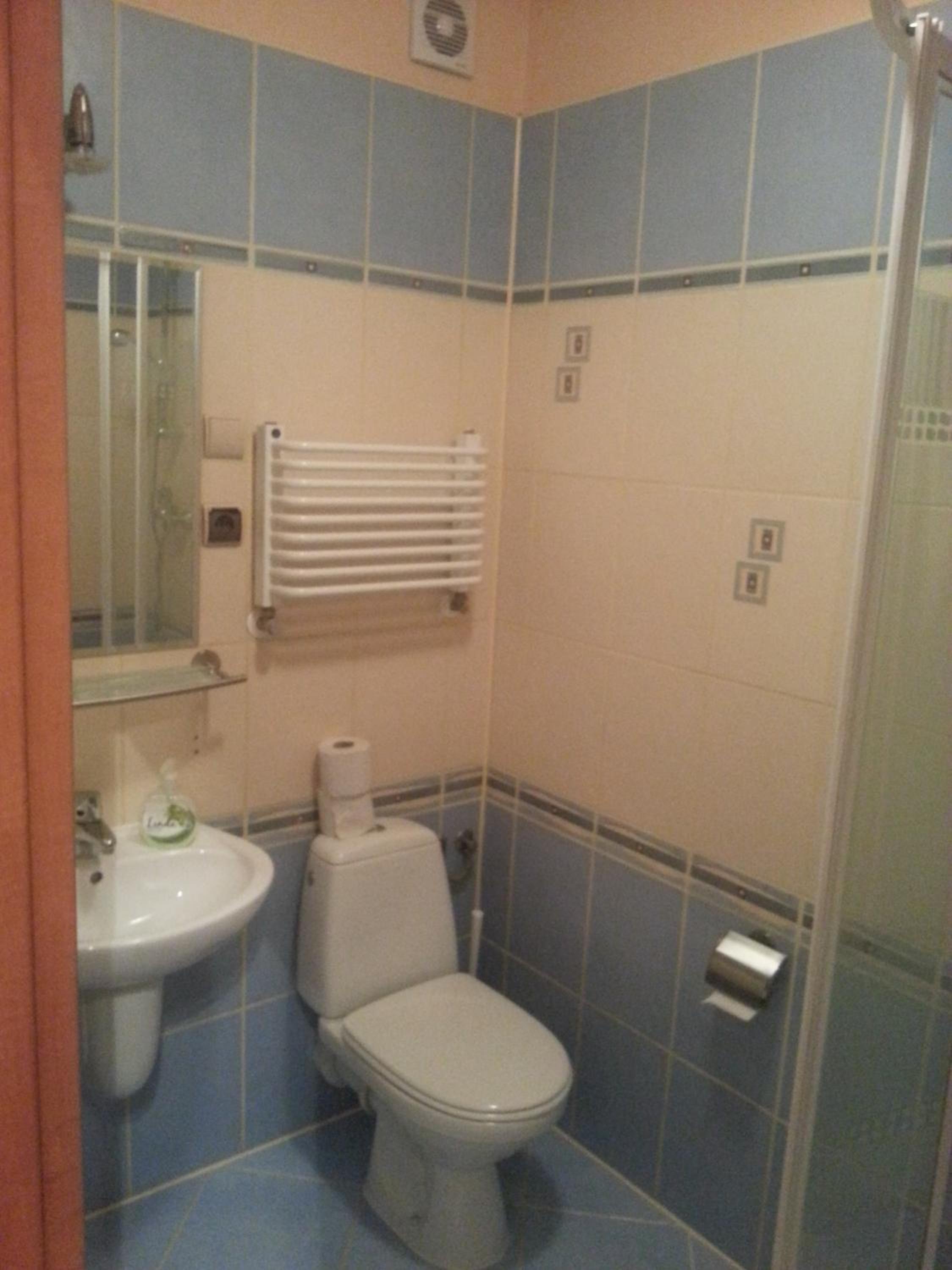 Twin Room with Bathroom