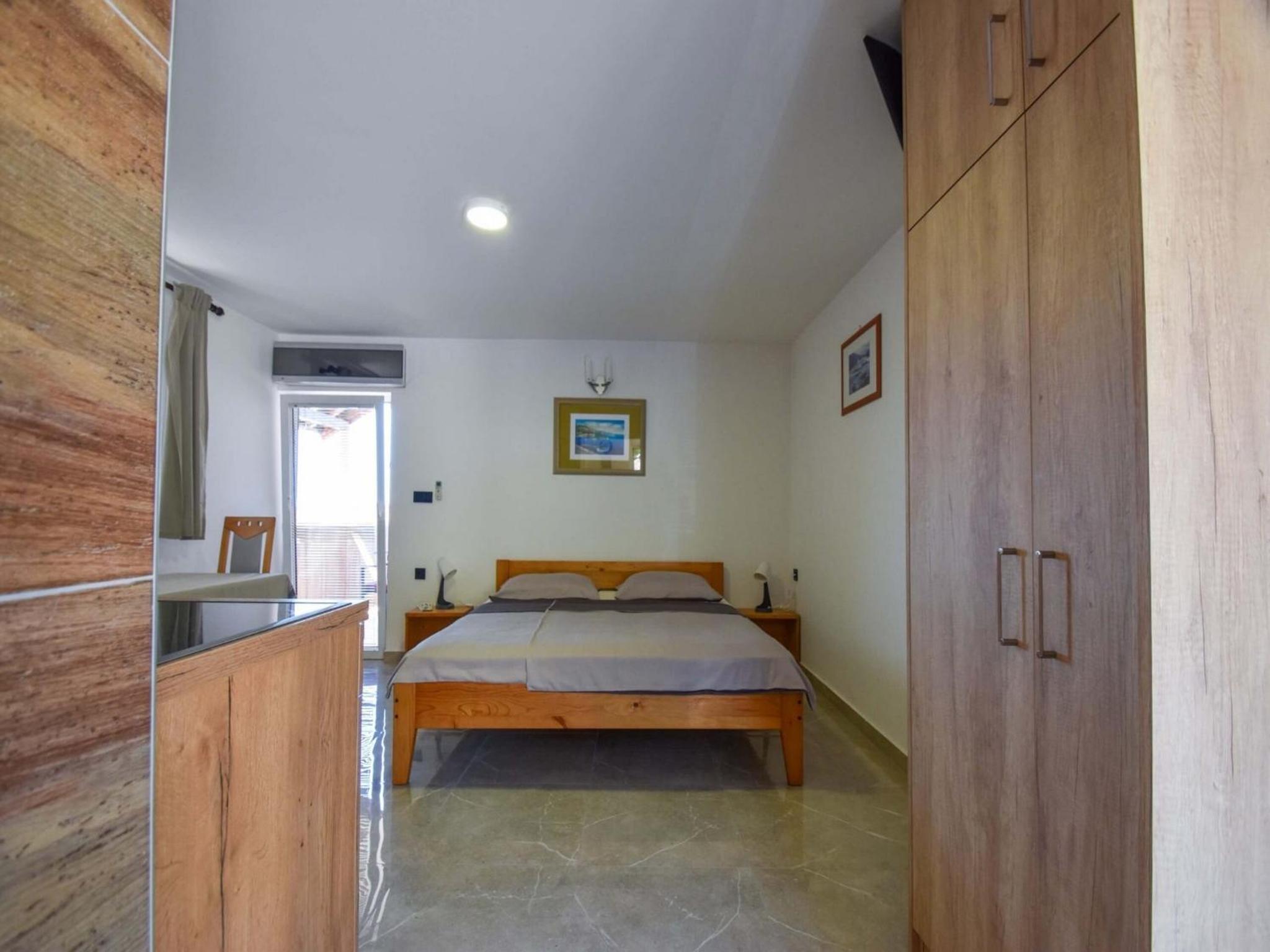 Studio Apartment with Balcony and Sea View