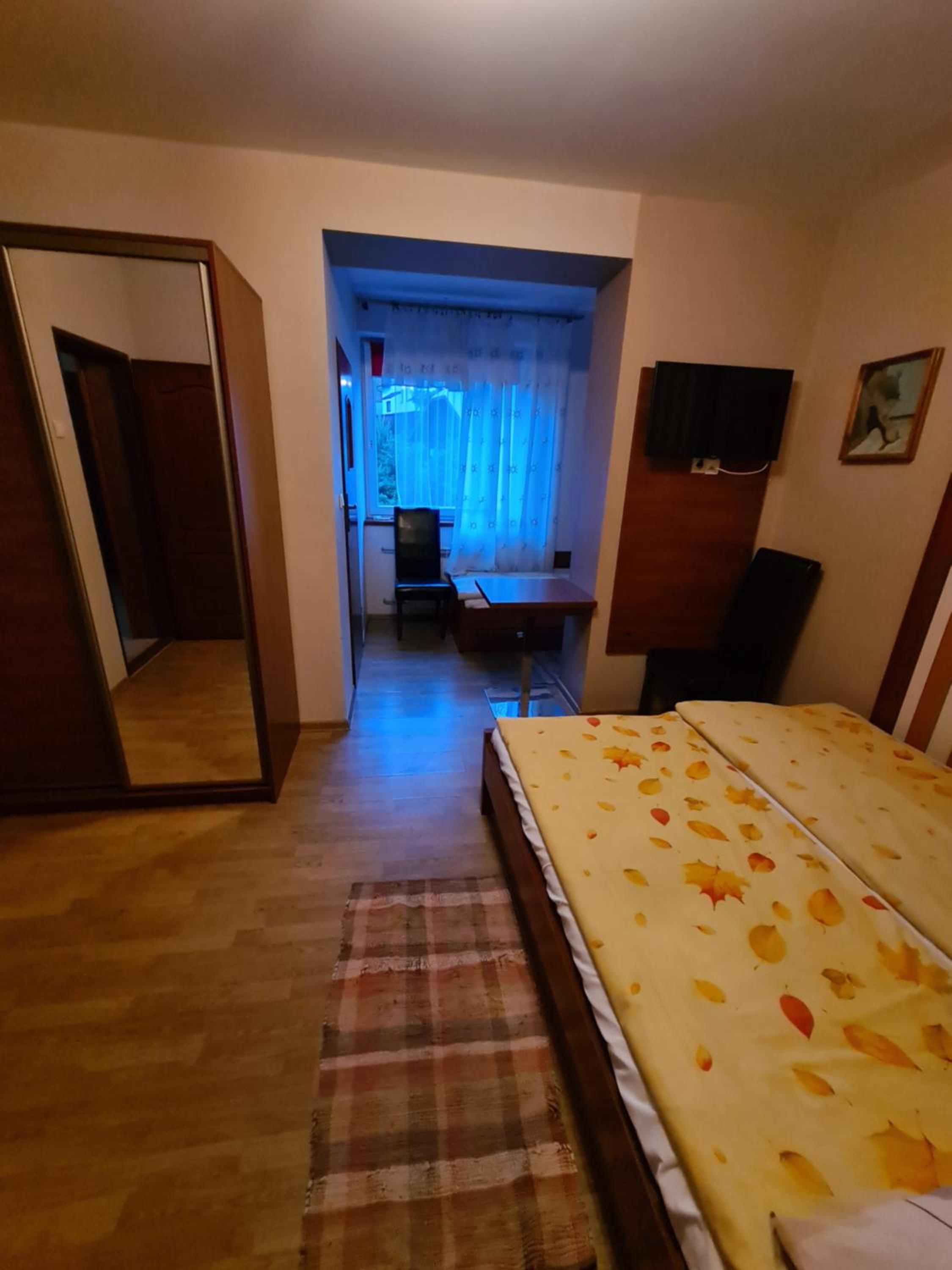 Triple Room with Private Bathroom - Photo 4