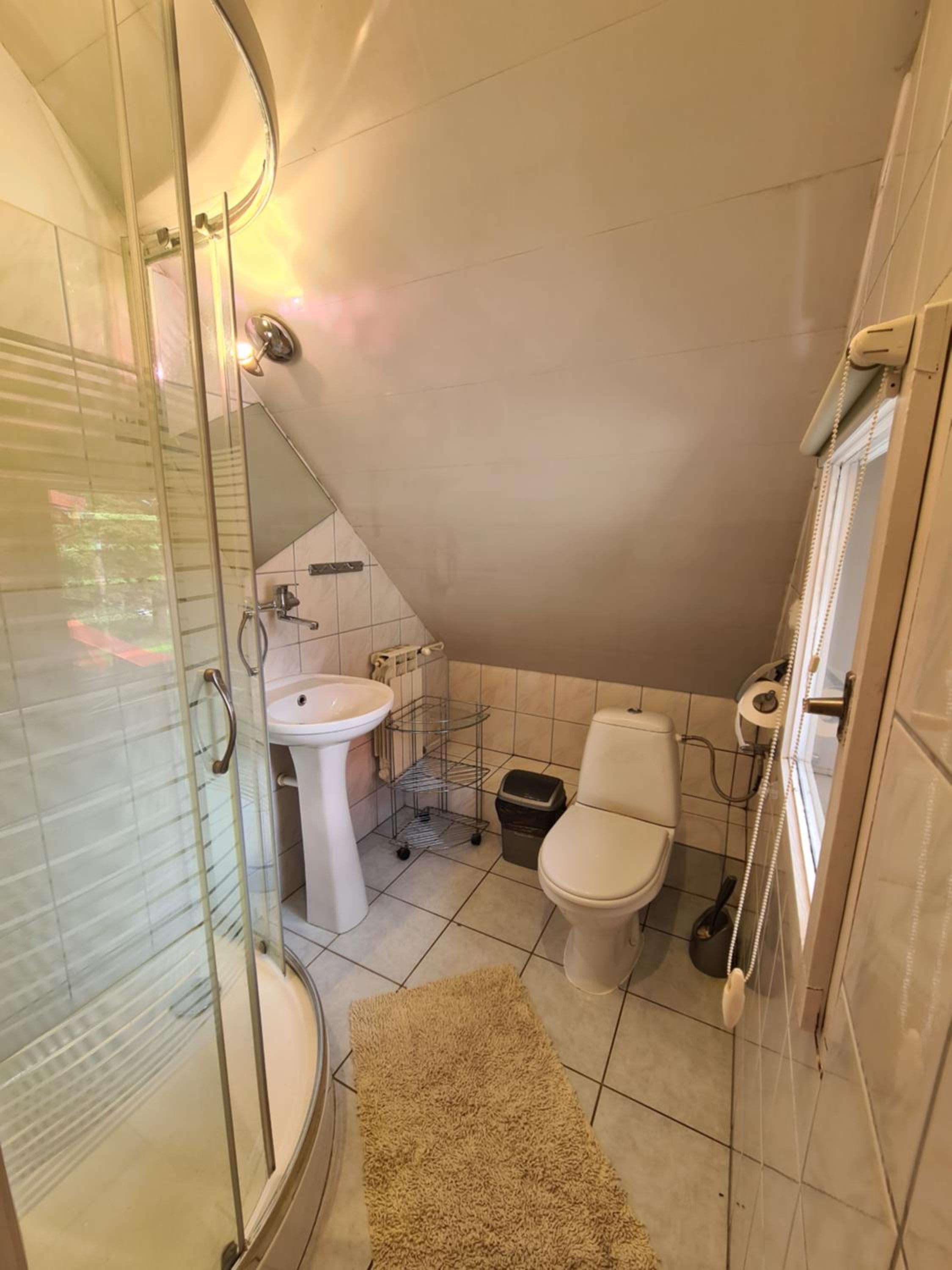 Double Room with Private Bathroom - Photo 5