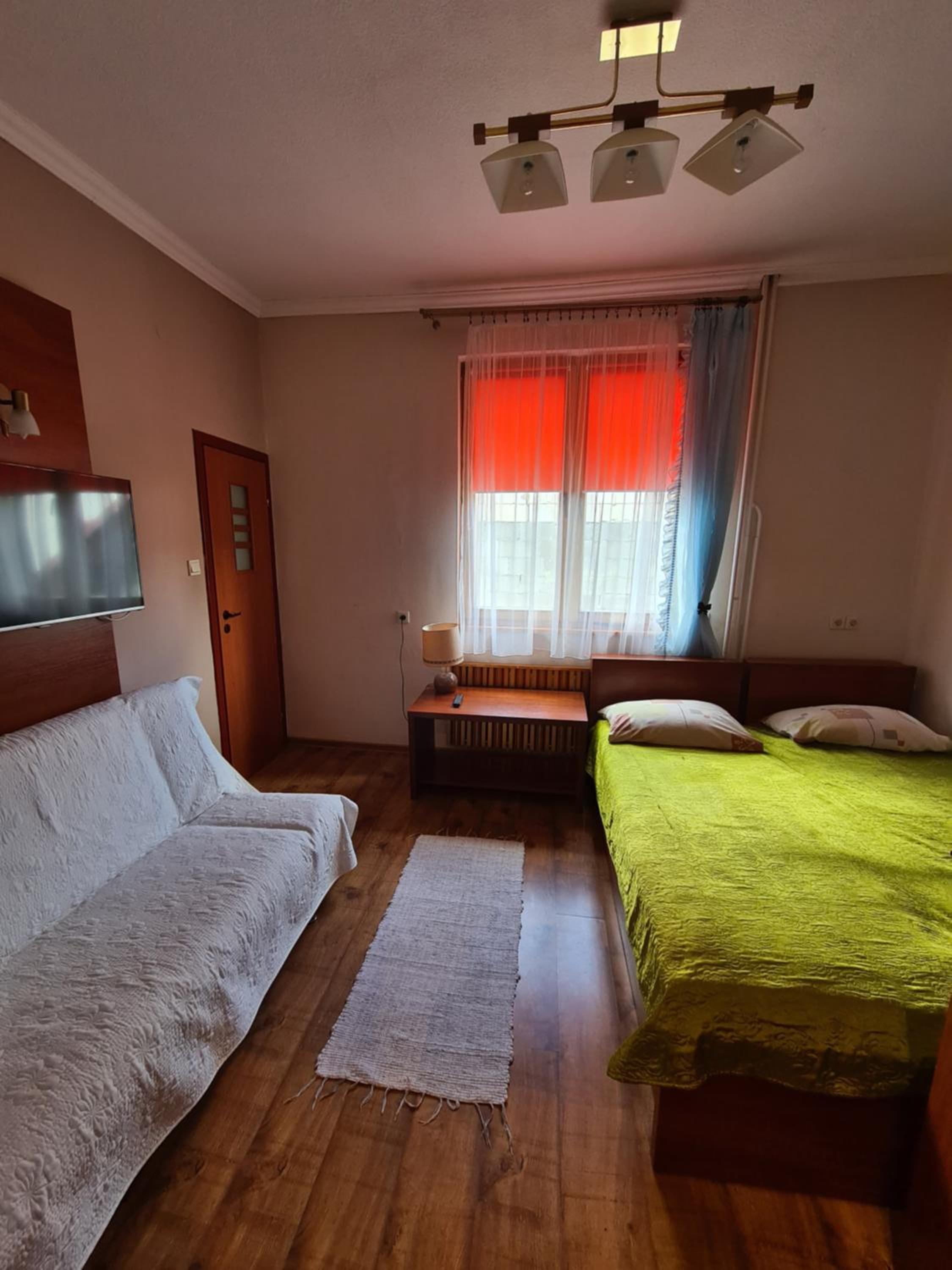 Double Room with Private Bathroom - Photo 3