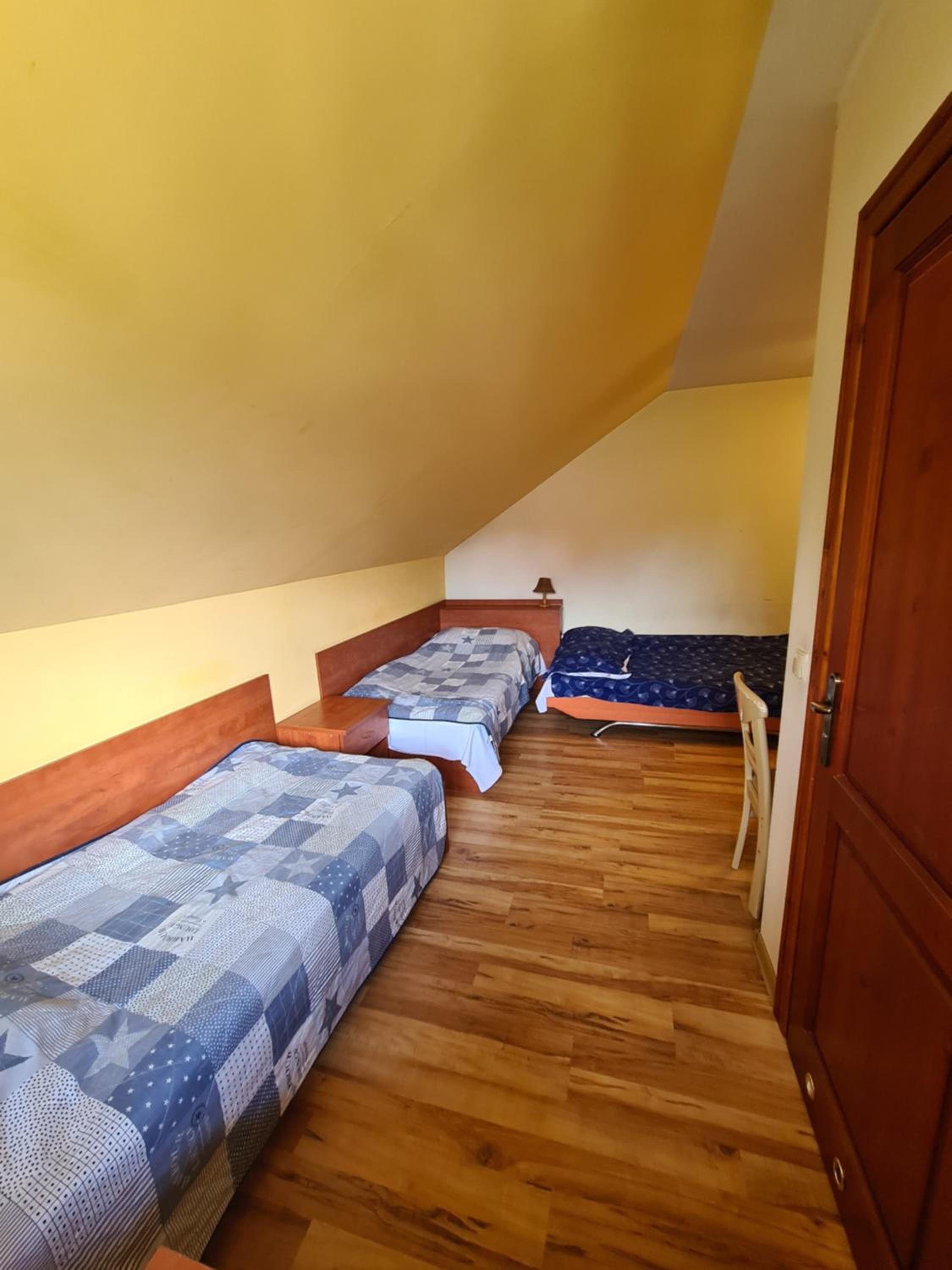 Quadruple Room with Private Bathroom photo 3