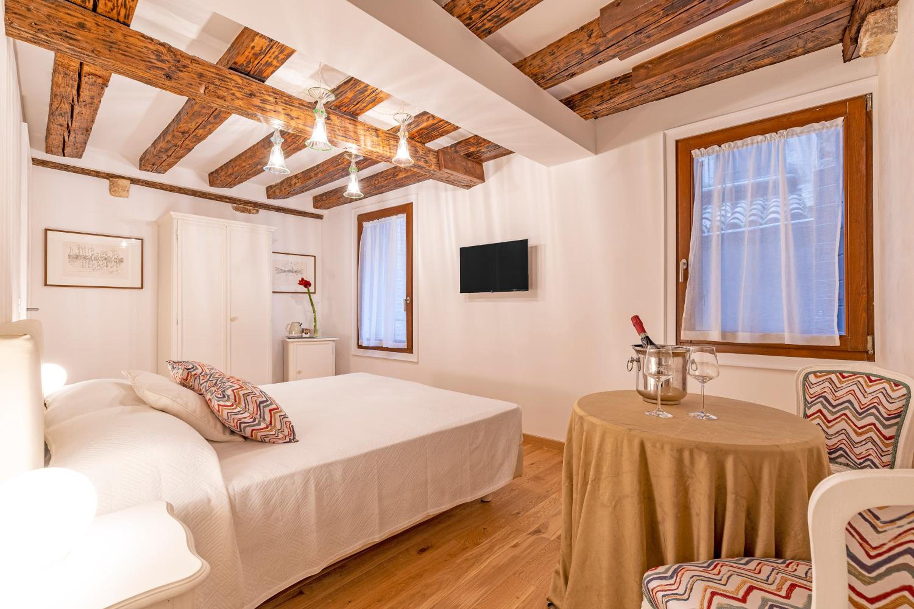 Double Room photo 3