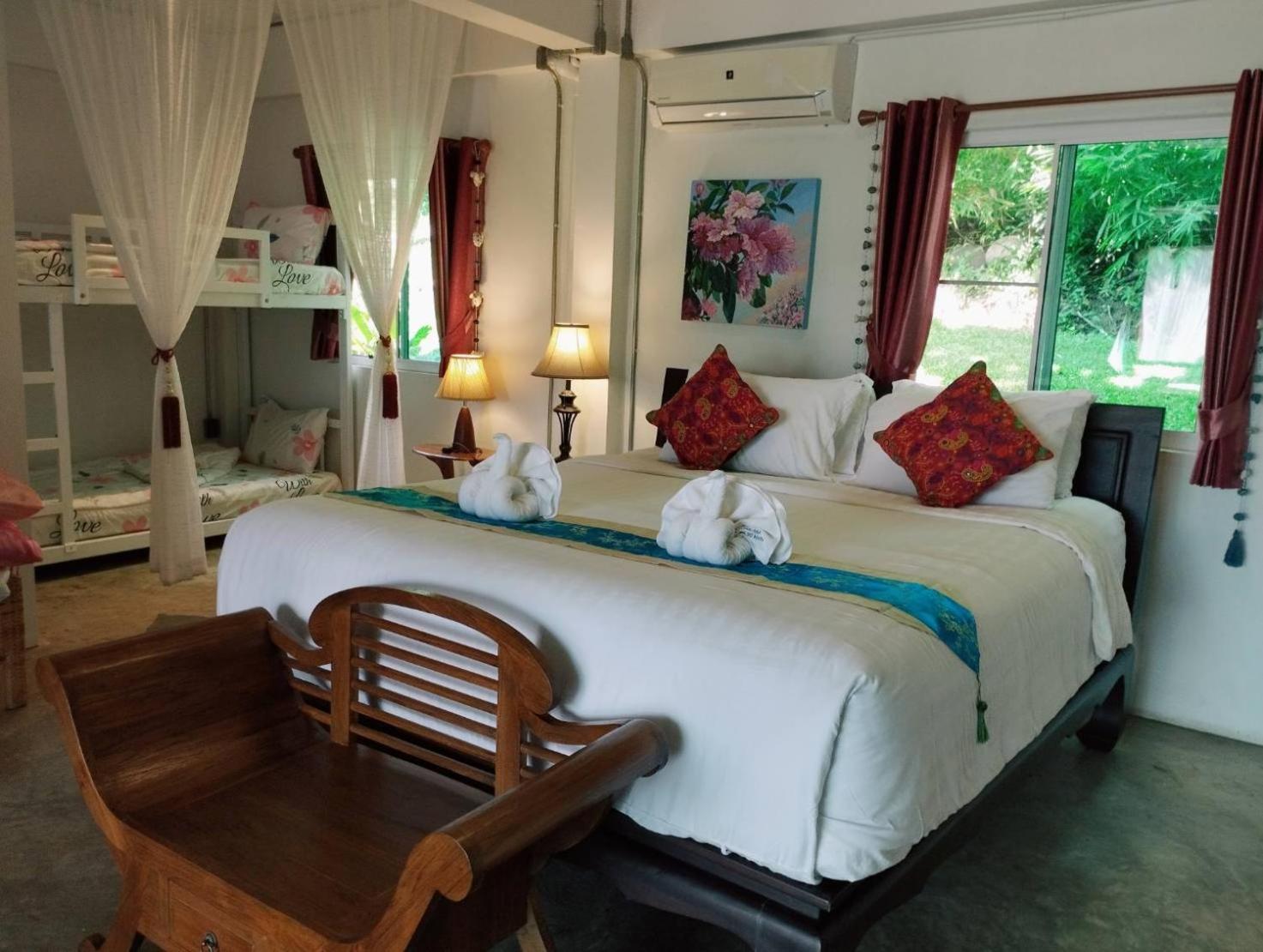 King Suite with Balcony photo 1