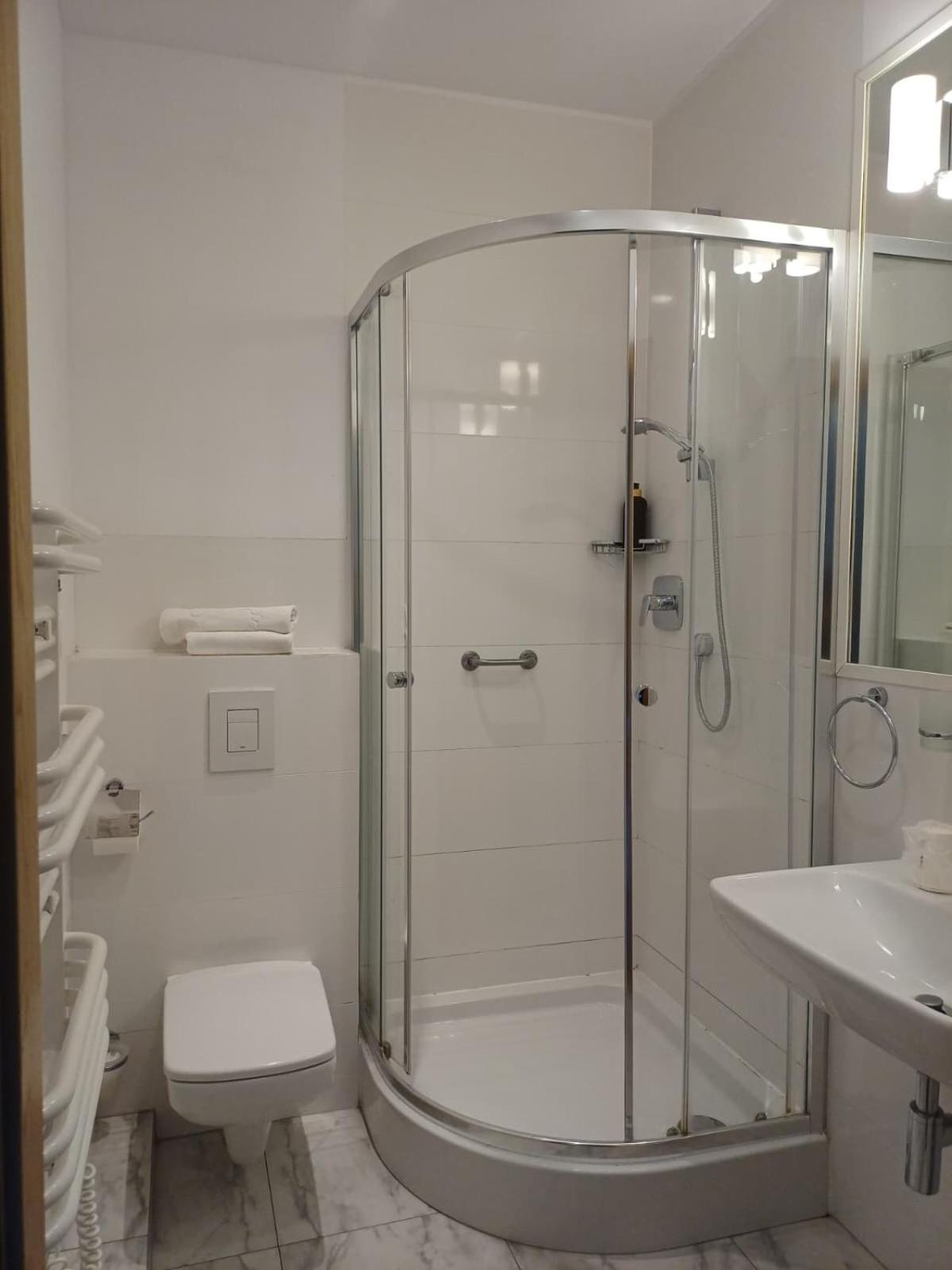Standard Twin Room with Sea View