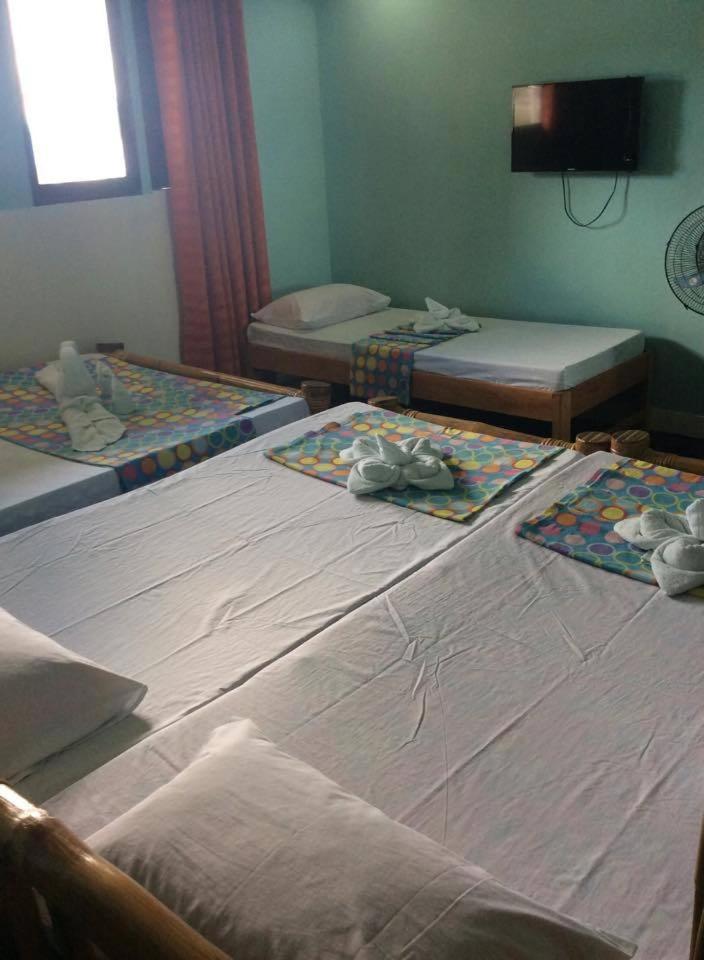 Deluxe Family Room - Photo 2