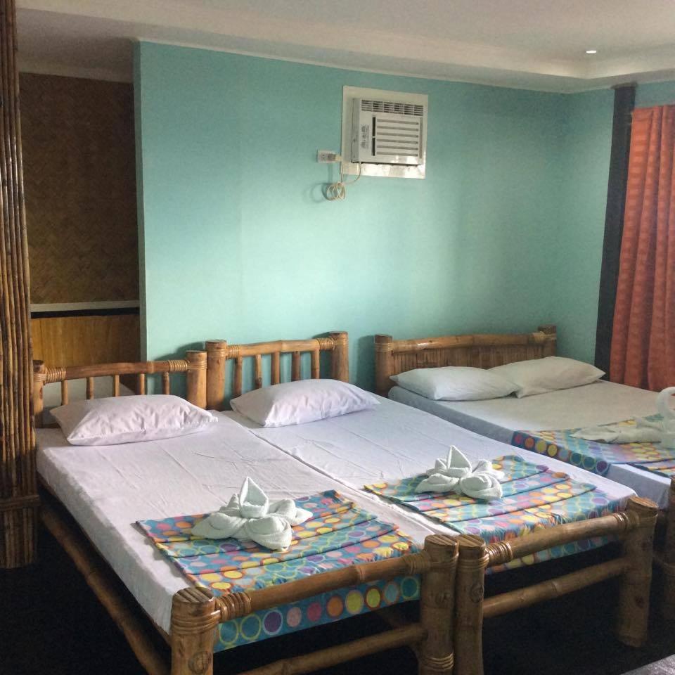 Deluxe Family Room - Photo 3