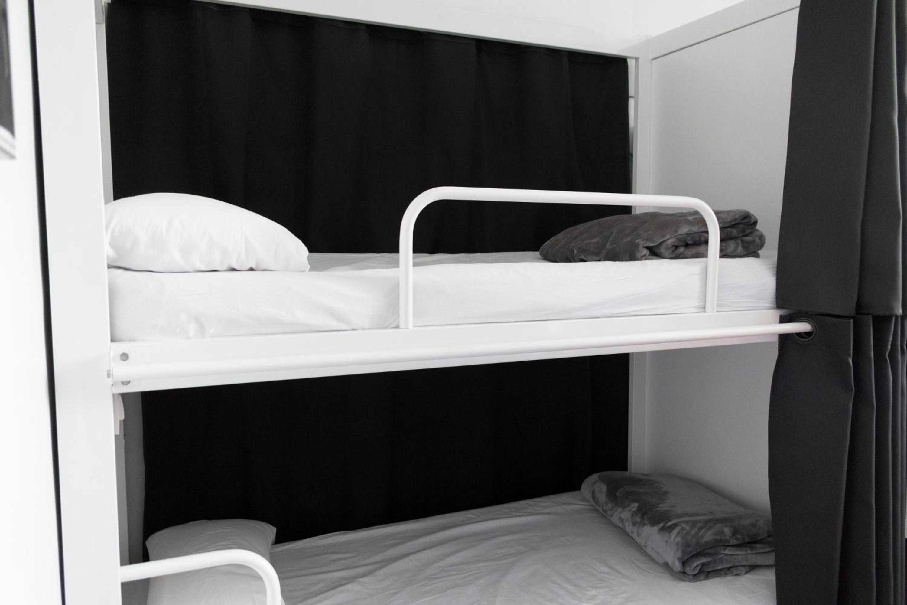 Cama en Habitación Compartida Mixta de 4 Camas