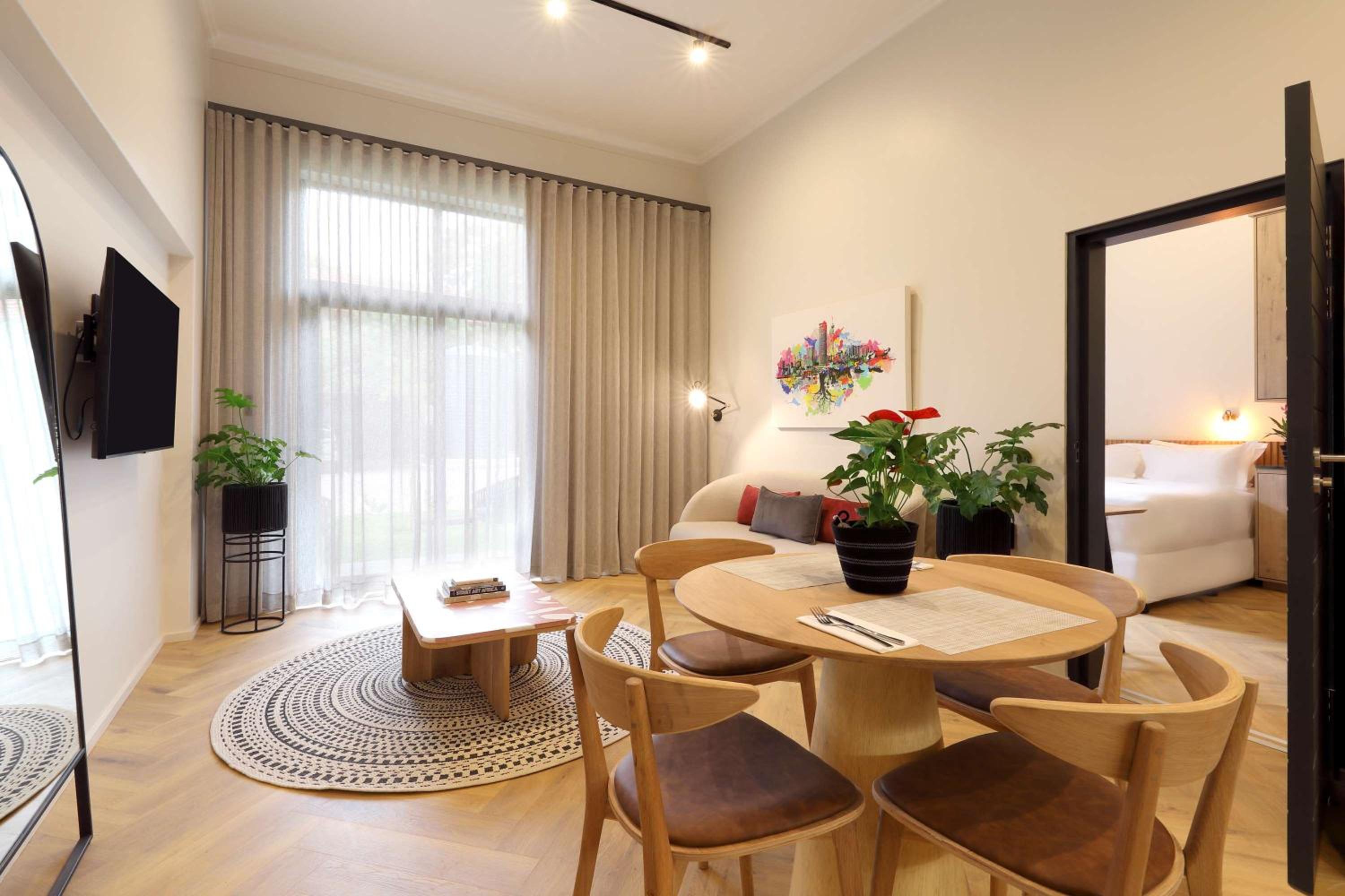 One Bedroom Suite - Photo 1