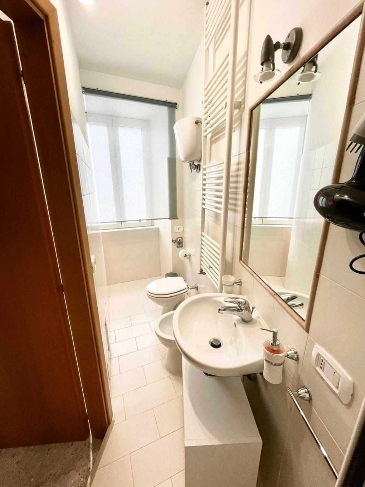 Double Room With Private Bathroom photo 3