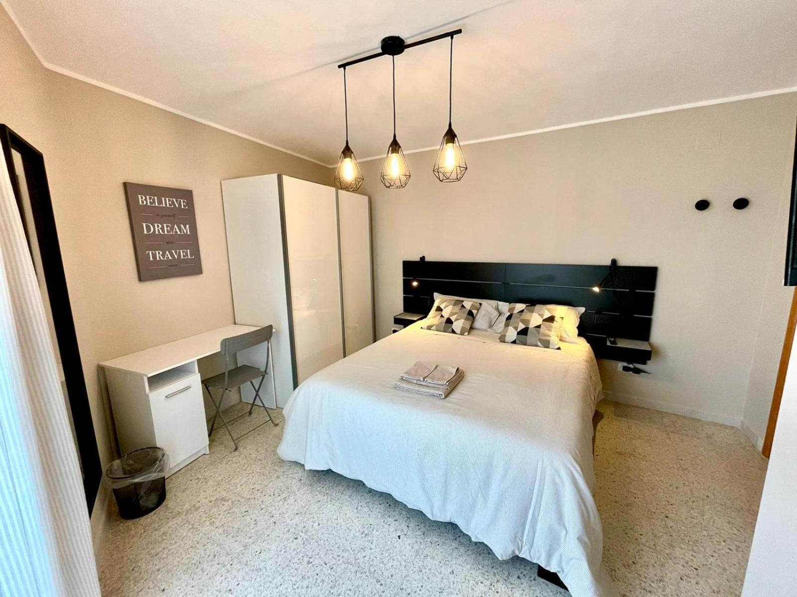 Double Room With Private Bathroom photo 1