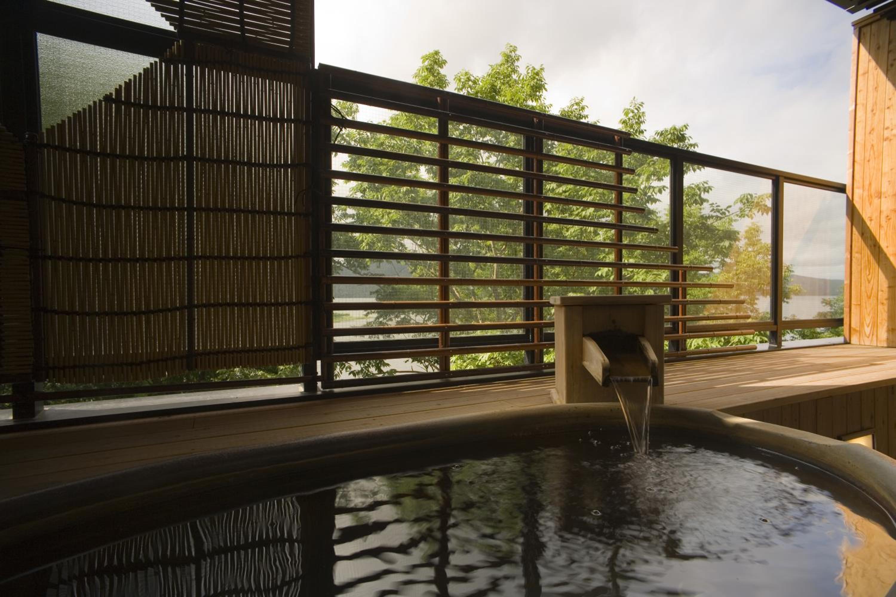 Japanese-Style Deluxe Room with Open Air Bath - Non-Smoking - Buffet Breakfast + Buffet Dinner Included - Photo 12