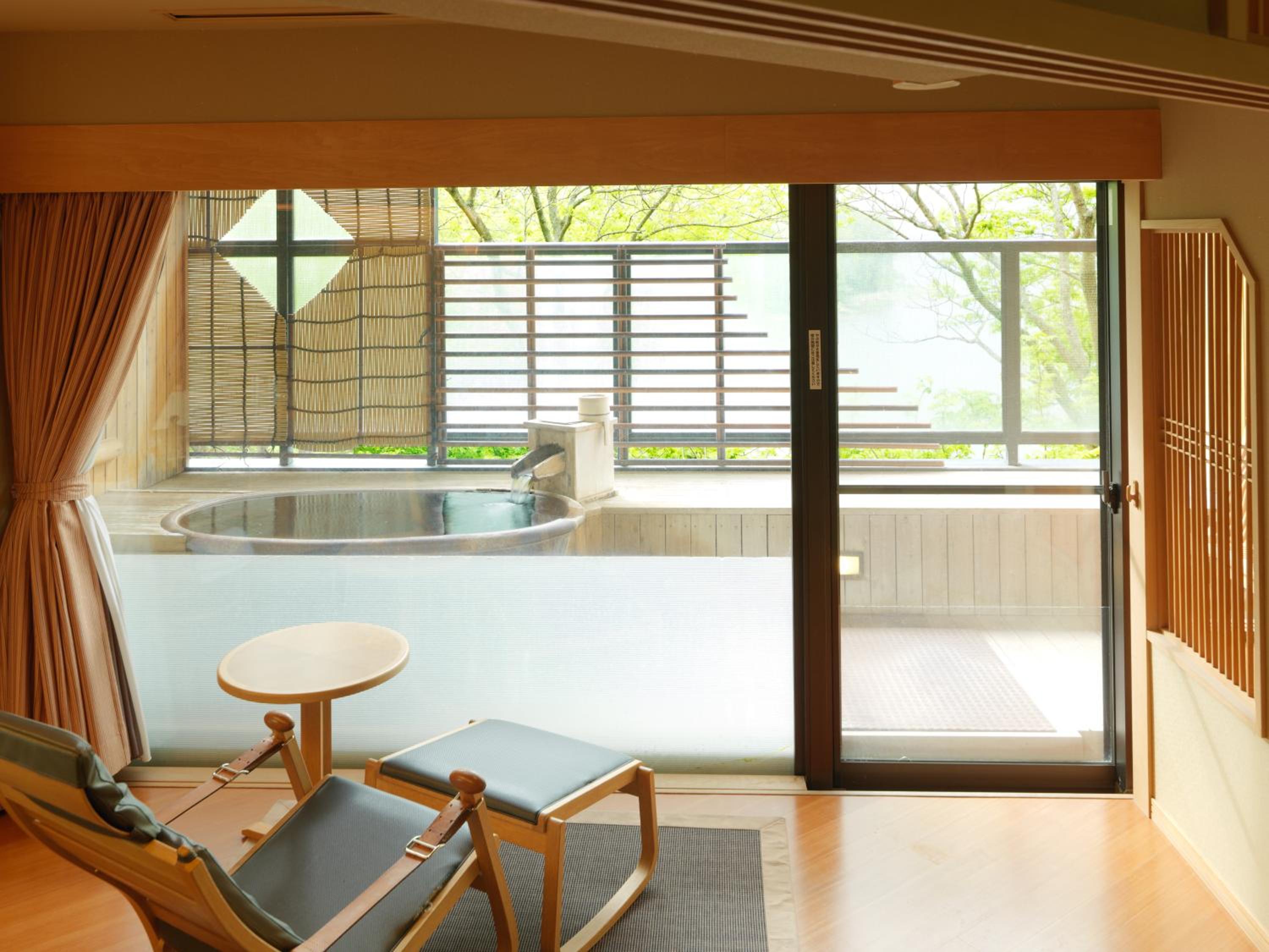 Japanese-Style Deluxe Room with Open Air Bath - Non-Smoking - Buffet Breakfast + Buffet Dinner Included - Photo 9