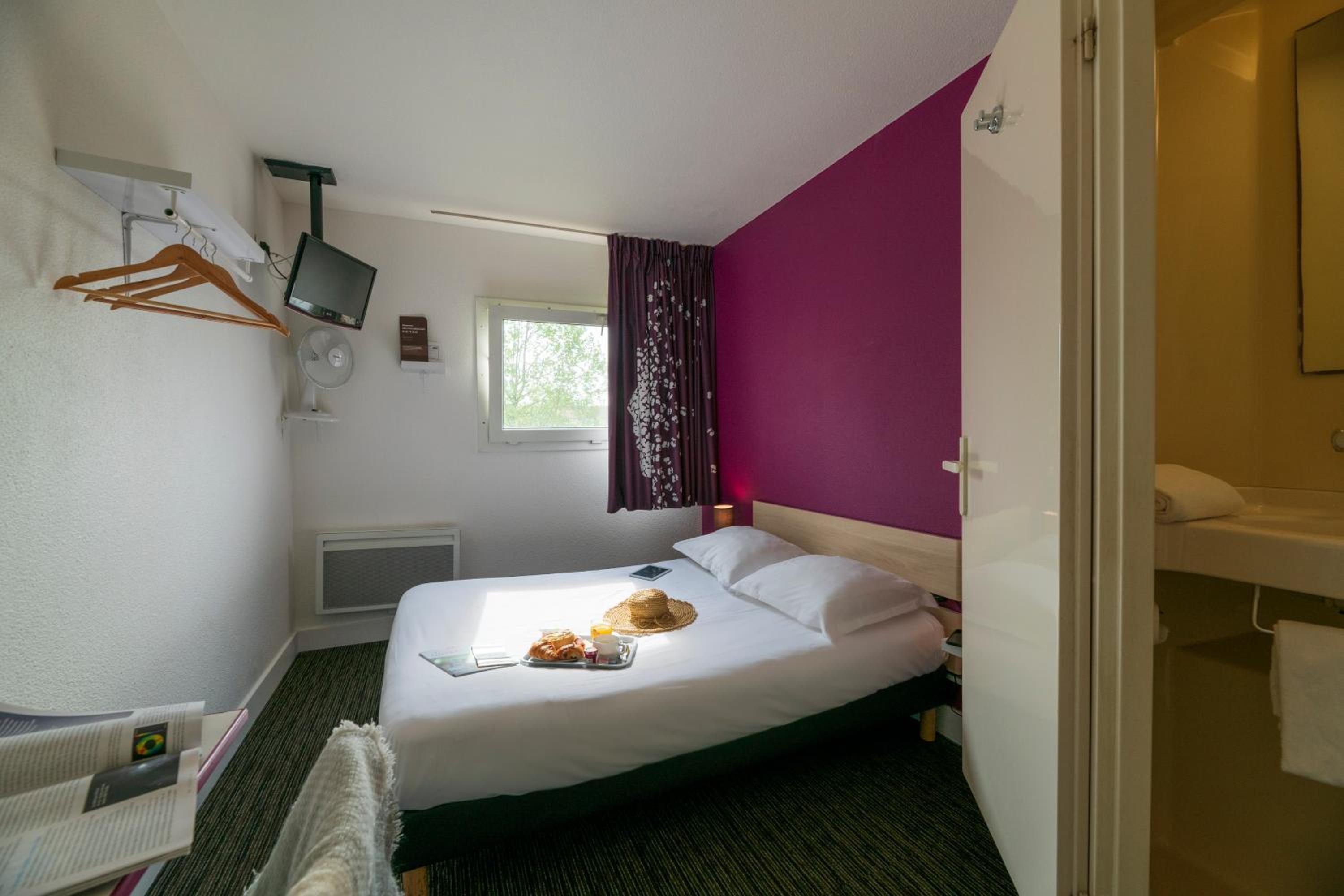 Standard Double Room photo 2