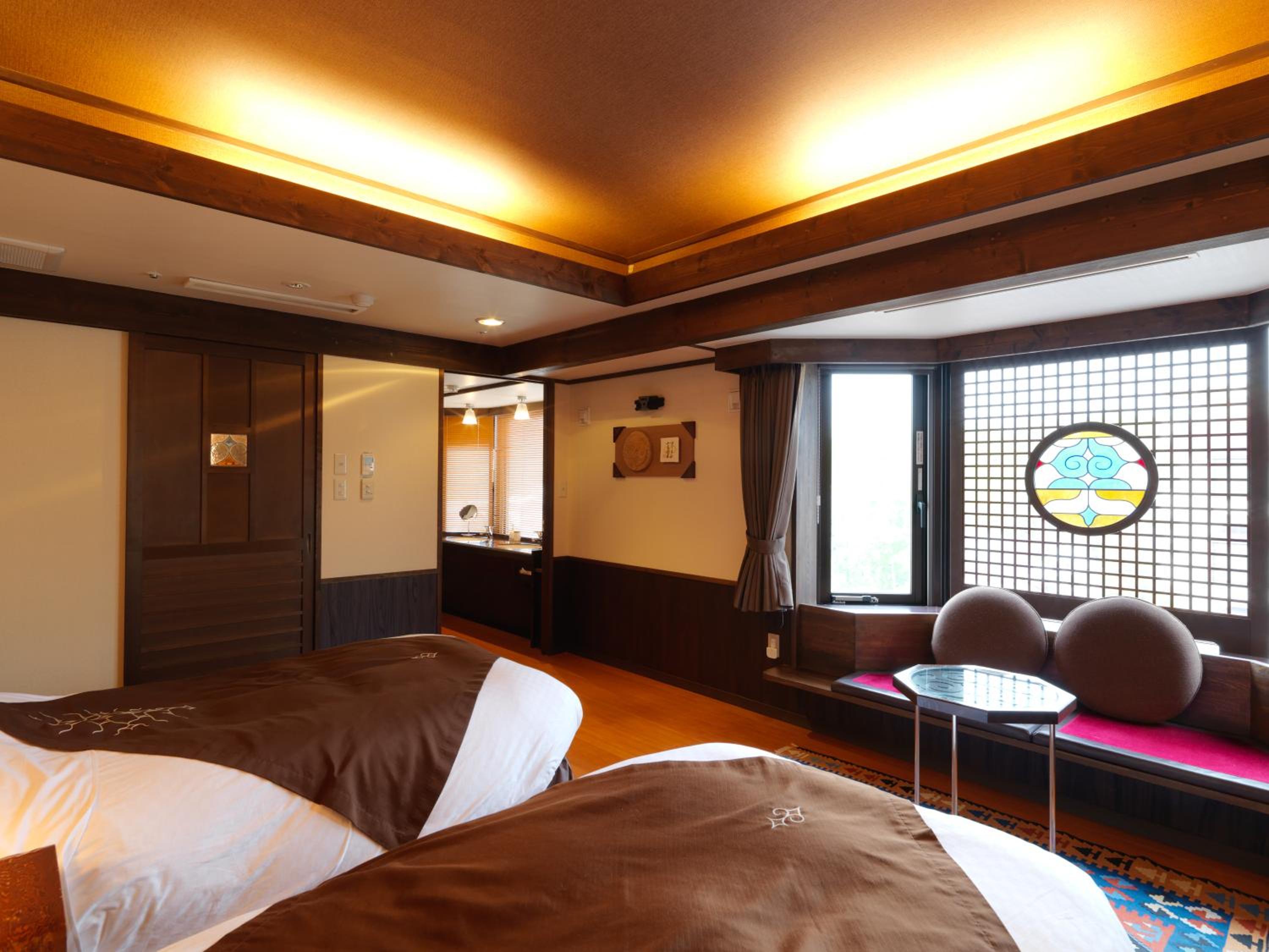 Twin Room with Ainu Style - Non-Smoking - Buffet Breakfast + Buffet Dinner Included - Photo 4