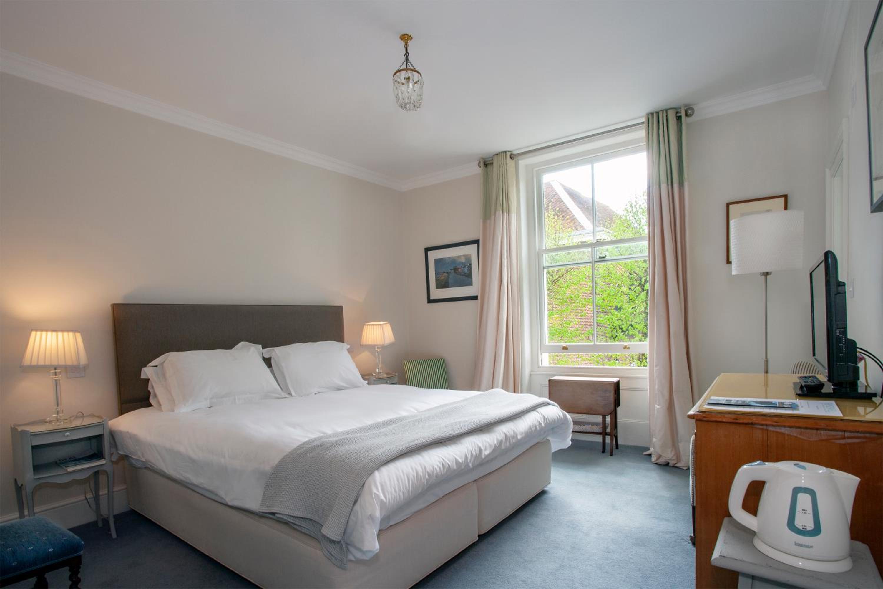 Double Room with Private Bathroom photo 2