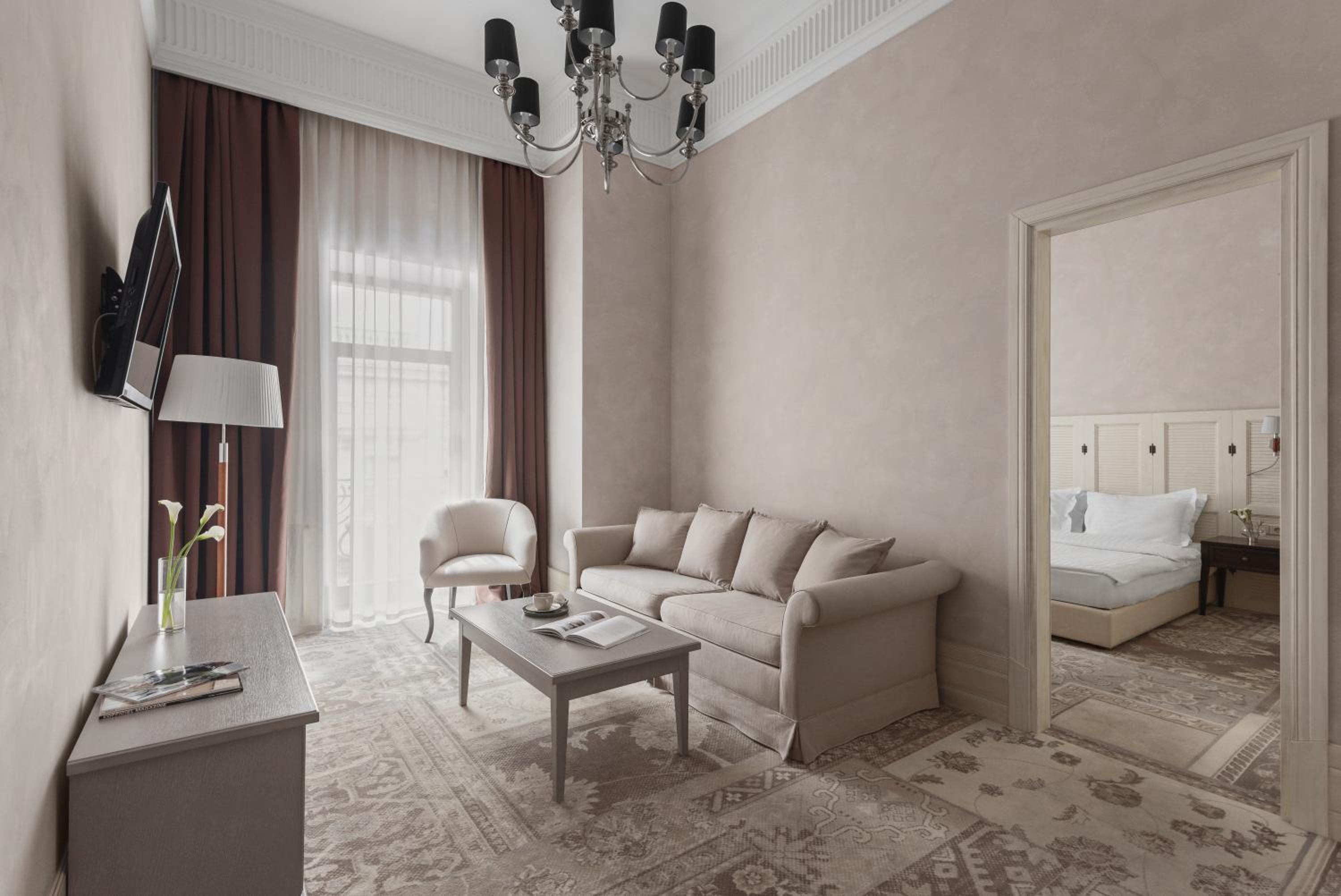 Suite with Balcony photo 2