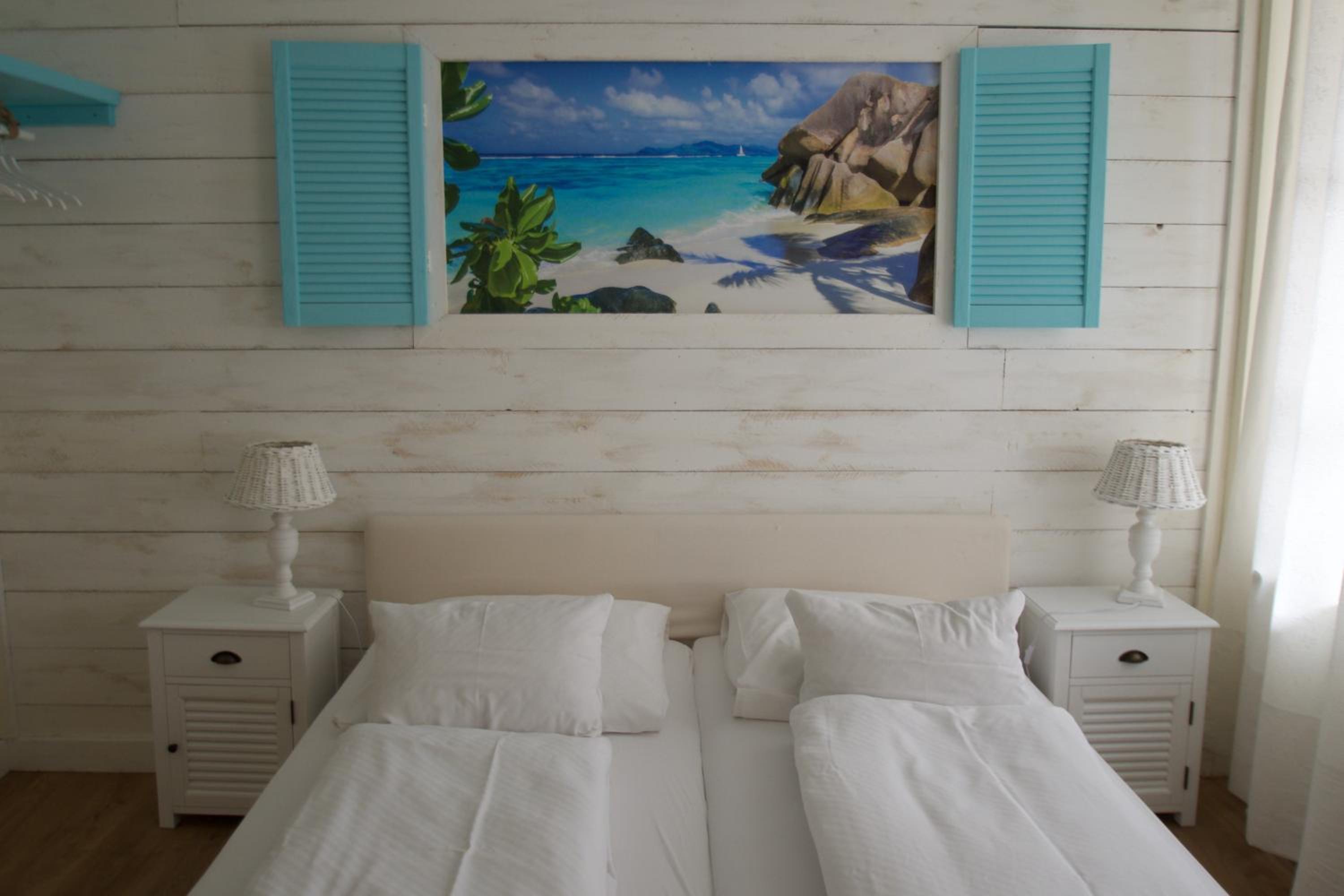 Double Room - Photo 7
