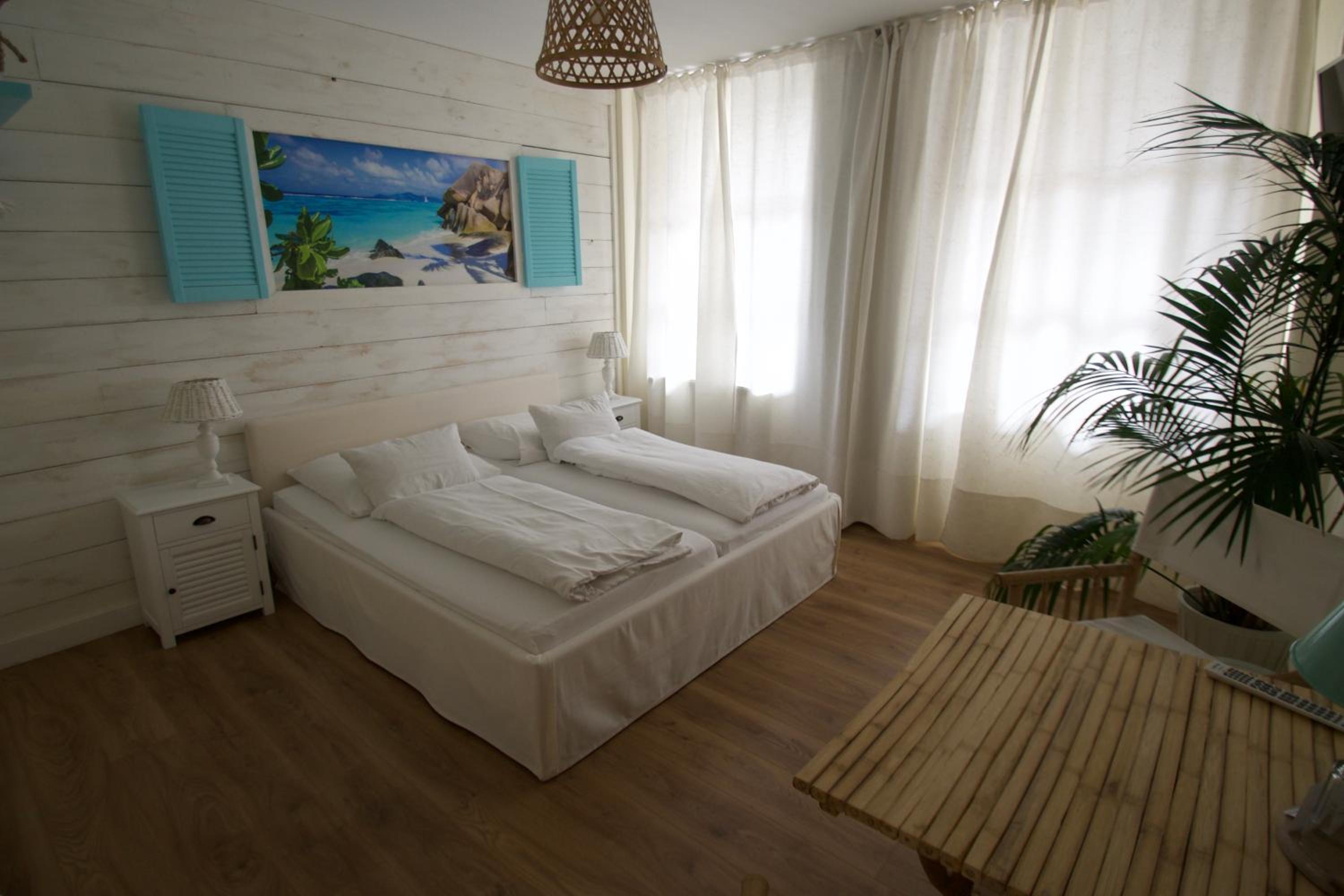 Double Room - Photo 1