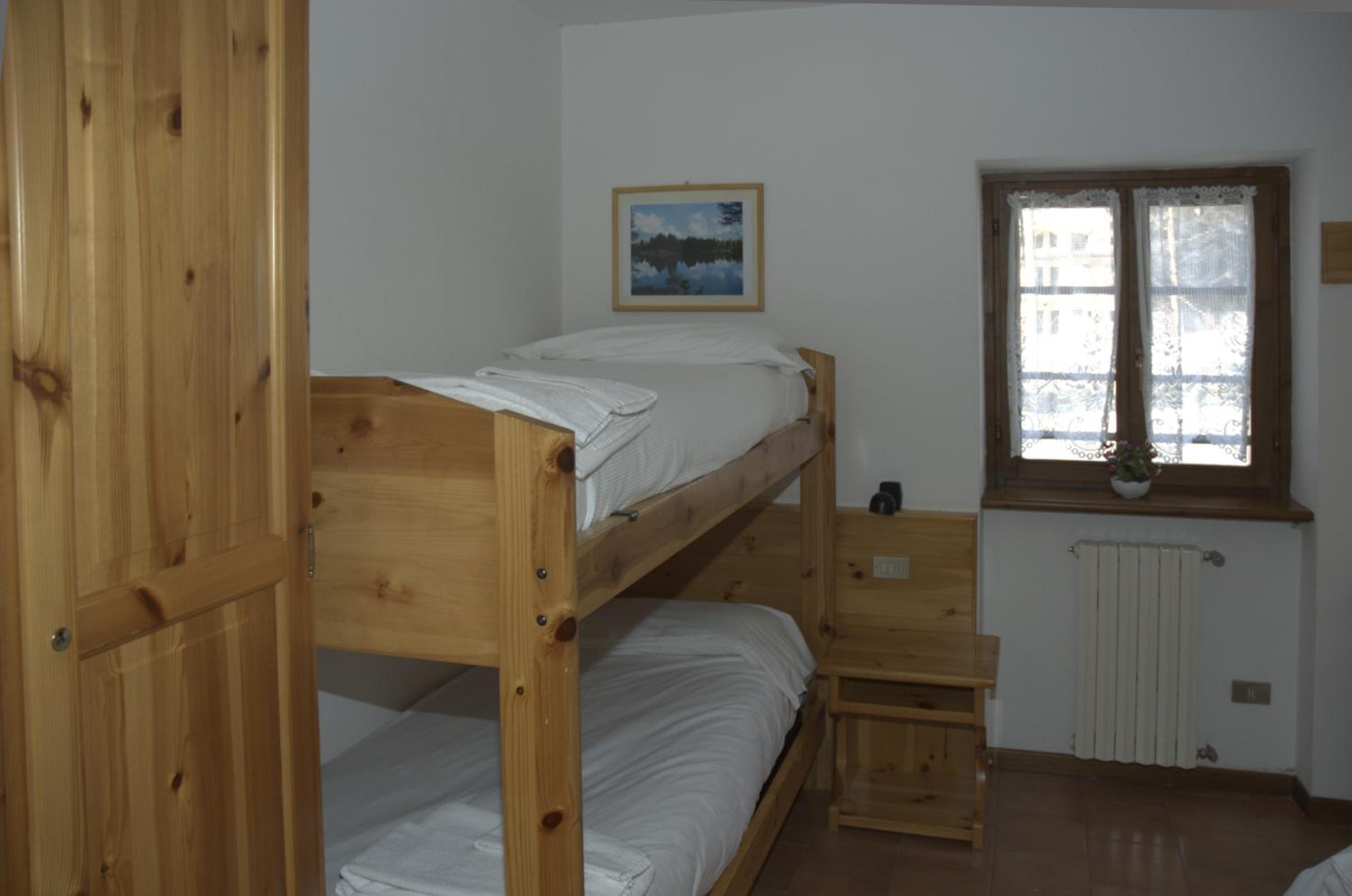 Twin Room with Private External Bathroom photo 1