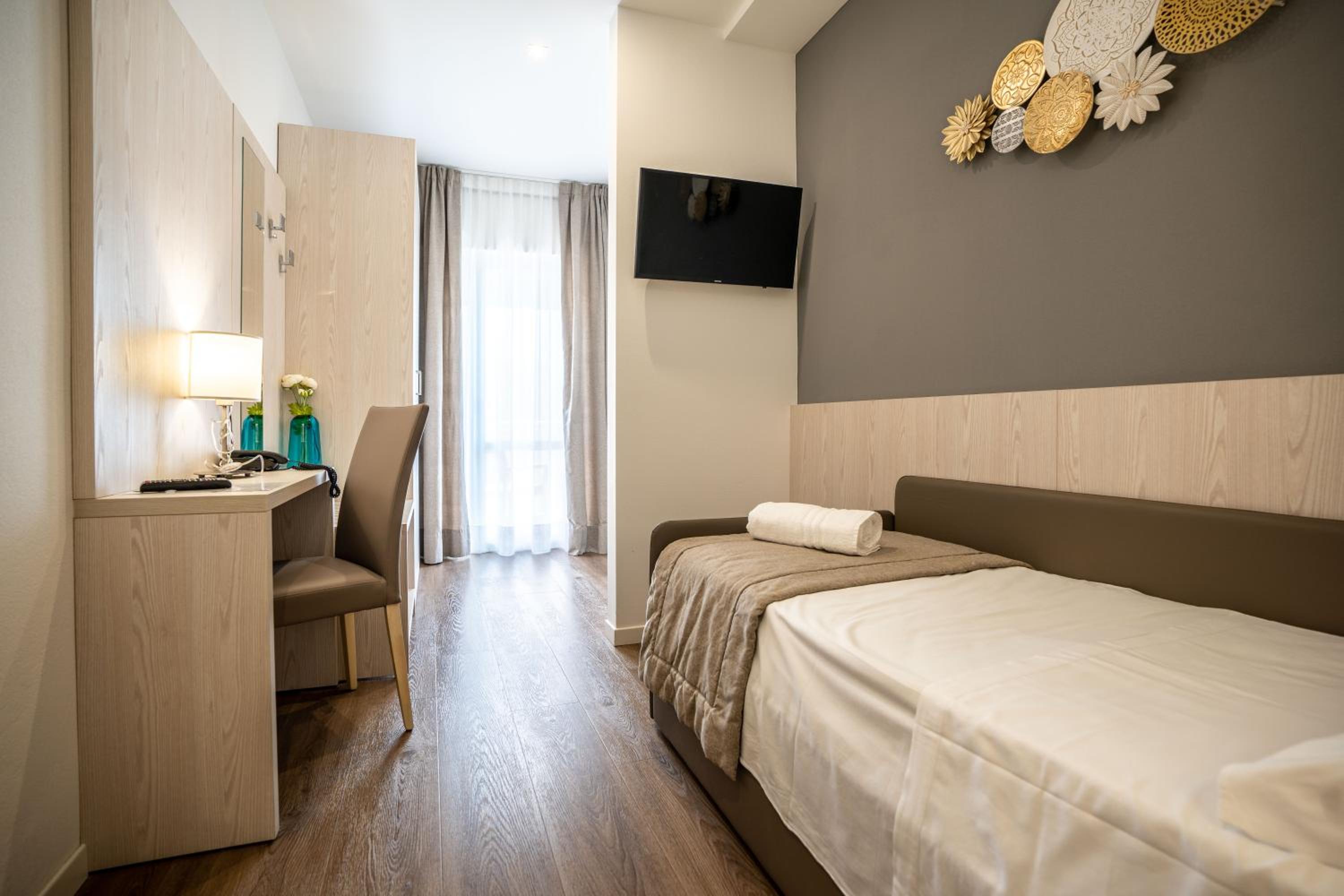 Standard Single Room with Partial Sea View photo 1